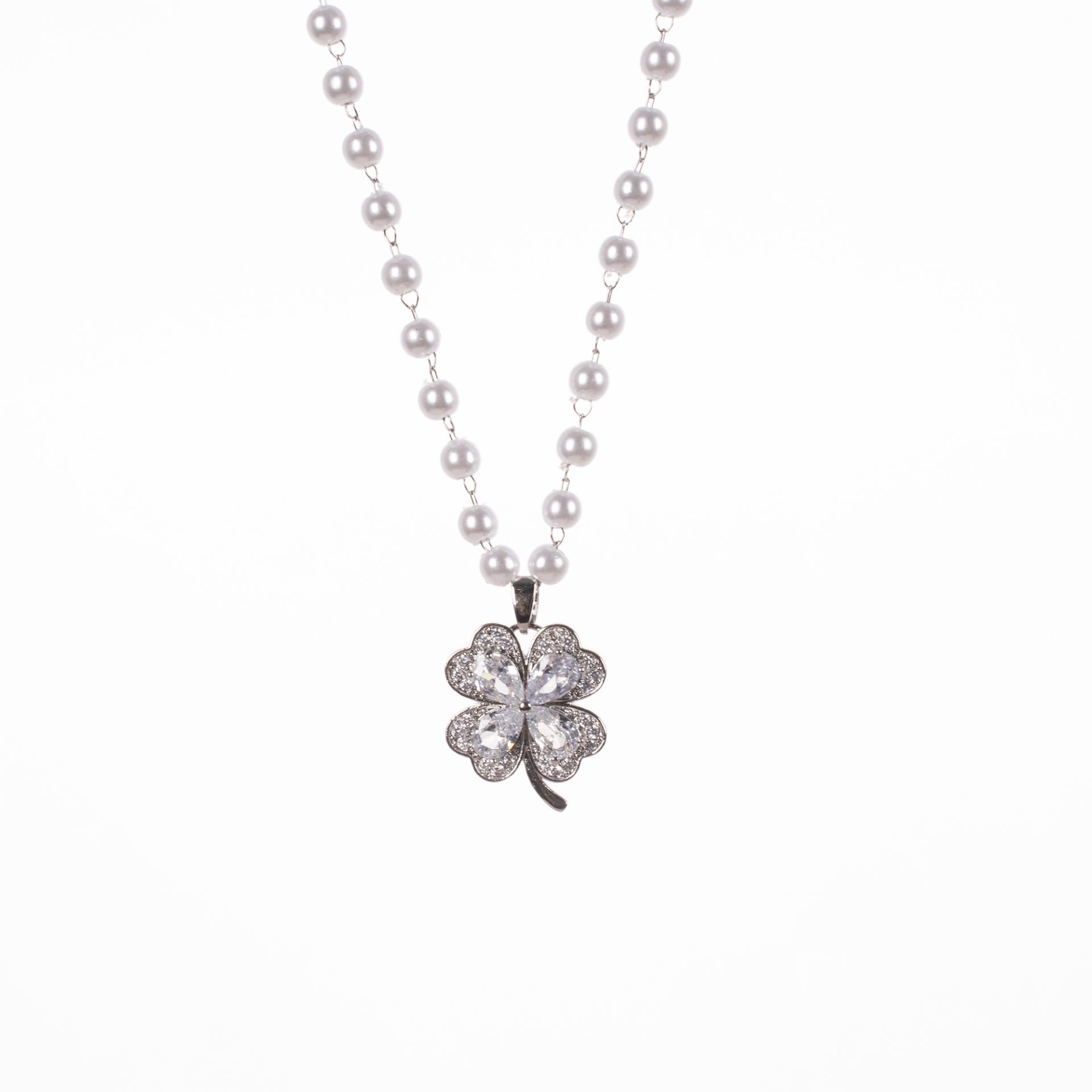 Nur Silver Yonca Model İnci Detay Çelik Kolye NUR-CL00505