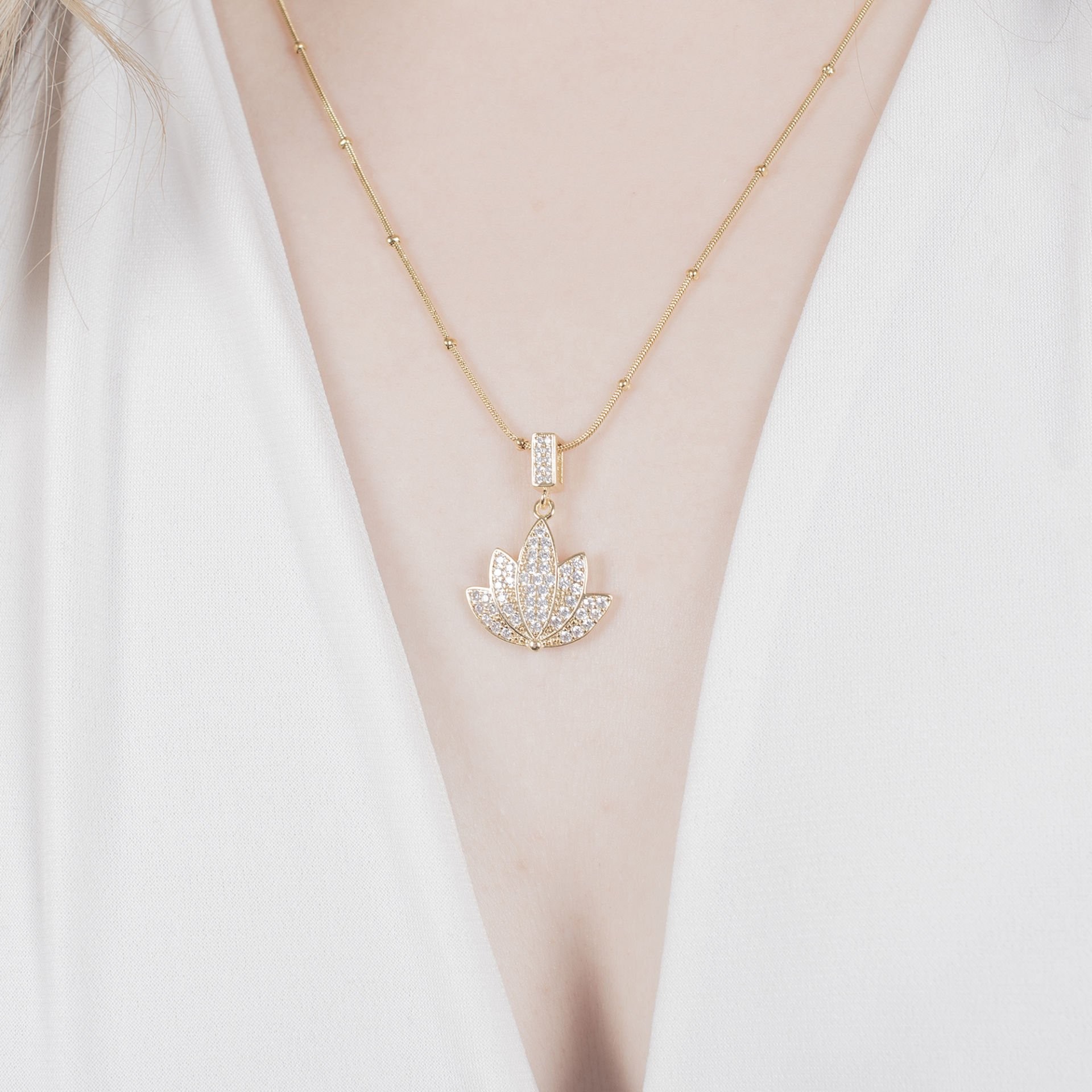 Nur Silver Lotus Gold Çelik Kolye NUR-CL00382