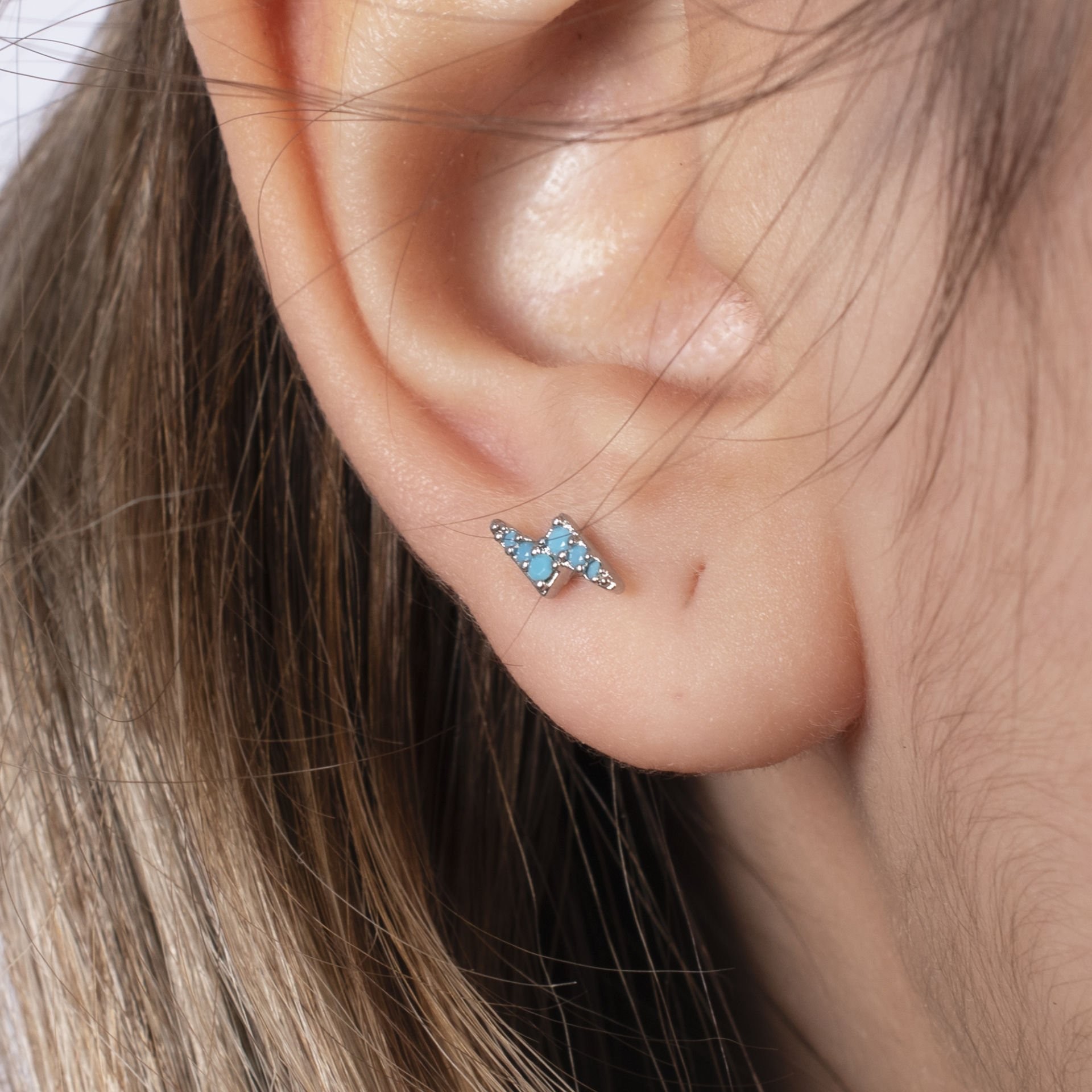 Nur Silver Mavi Taşlı Şimşek Çelik Tragus Küpe NUR-KE03279