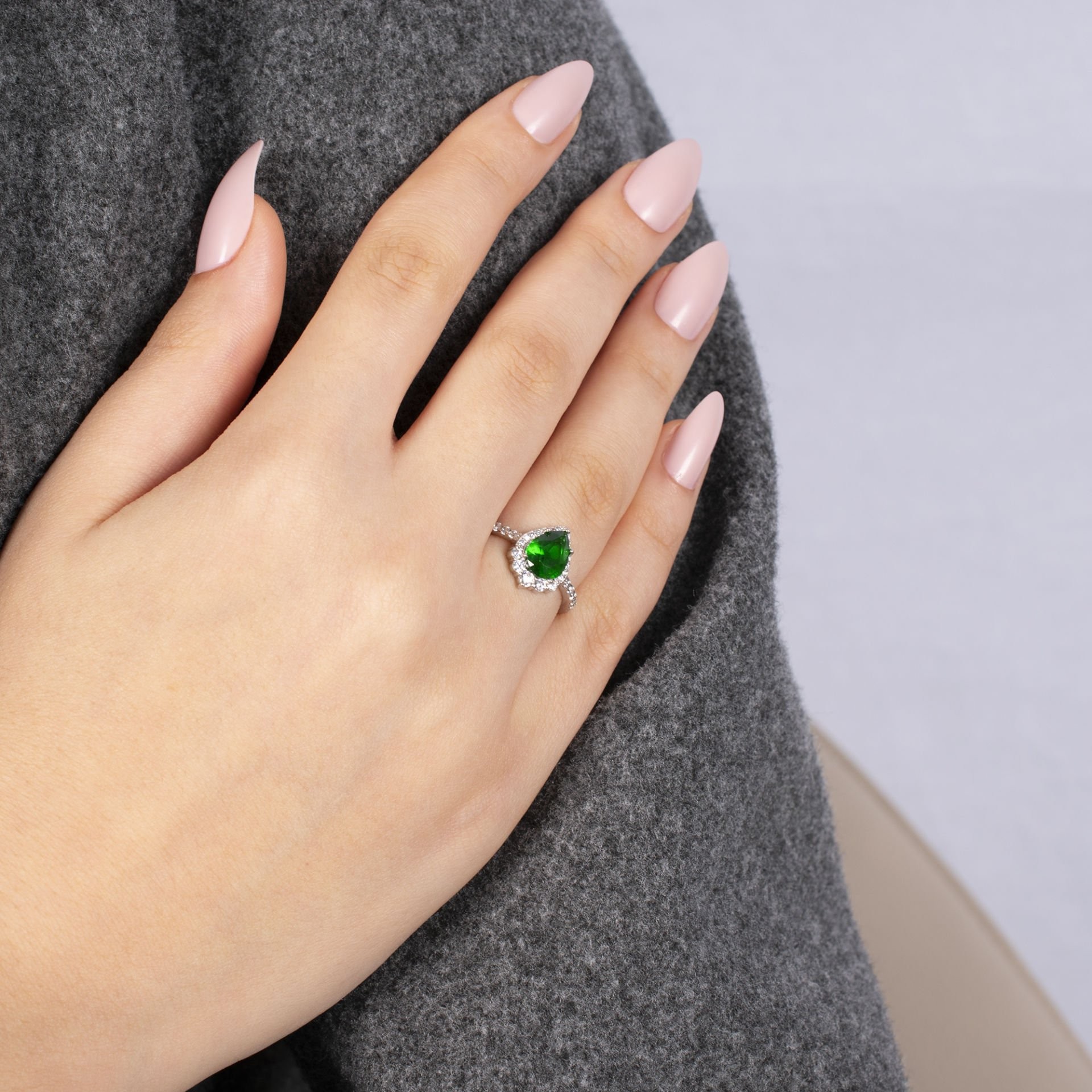 Nur Silver Damla Kesim Yeşil Taşlı Gümüş Yüzük NUR-YK00331