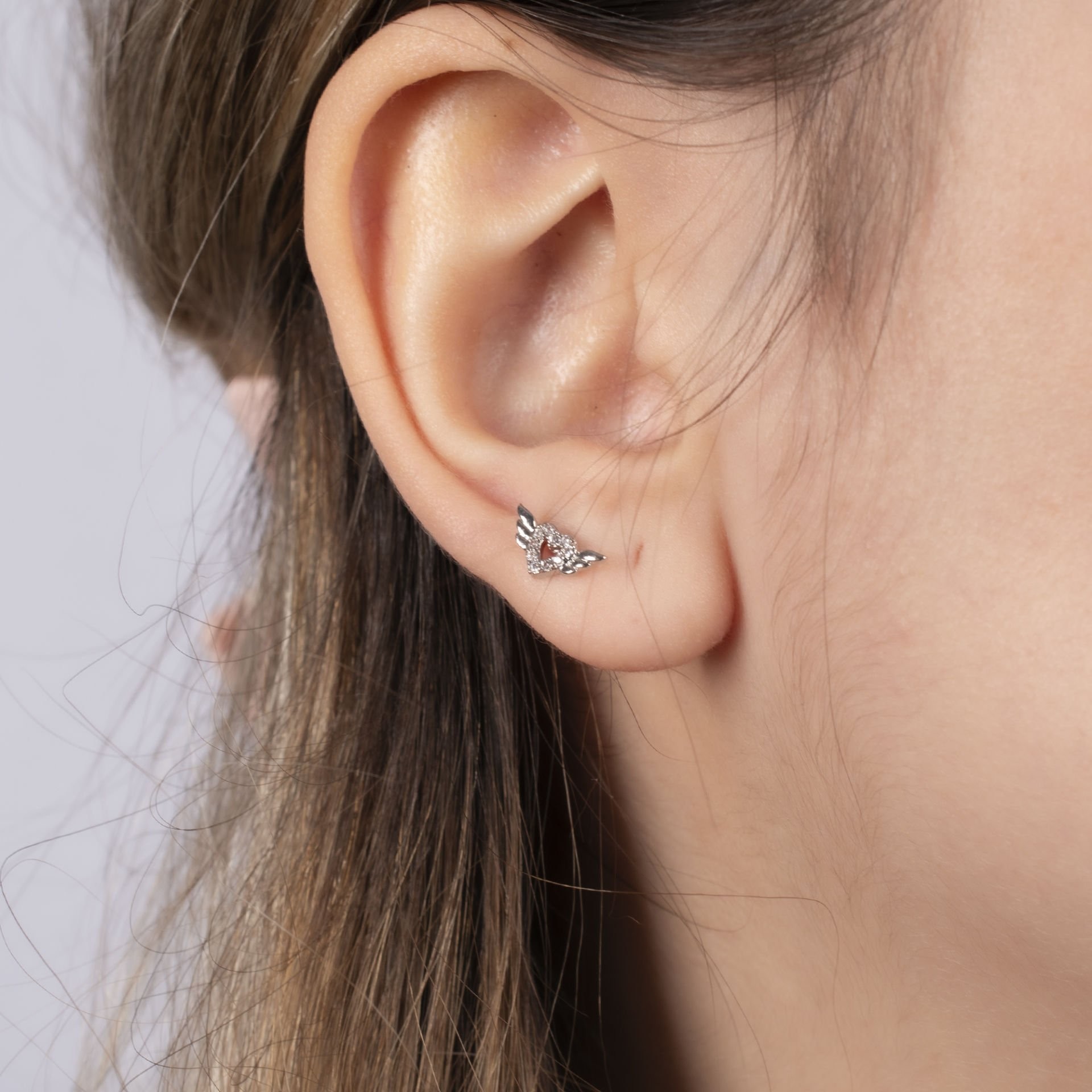 Nur Silver Kanatlı Kalp Çelik Tragus Küpe NUR-KE03332
