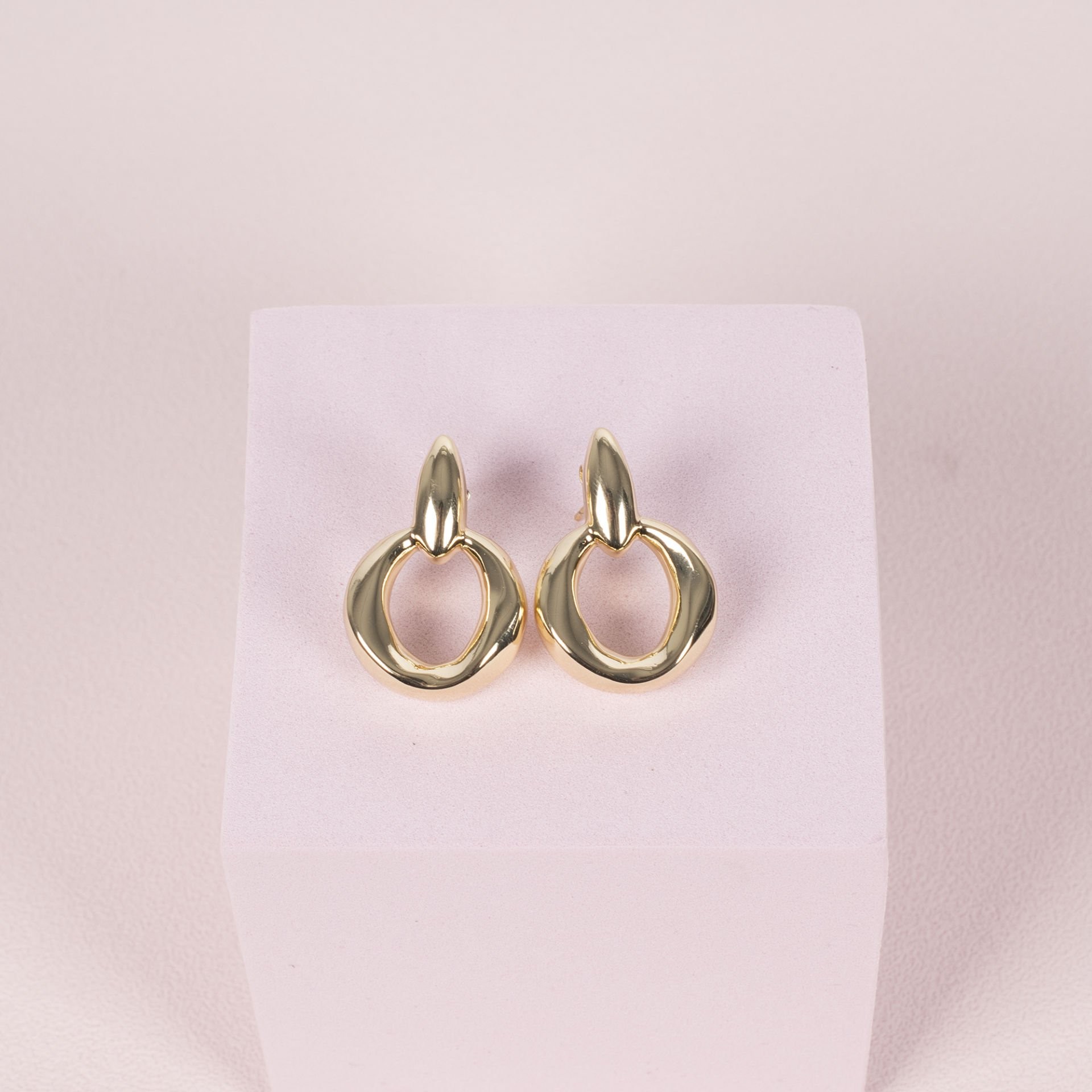 Nur Silver Tasarım Çelik Küpe NUR-CP00266