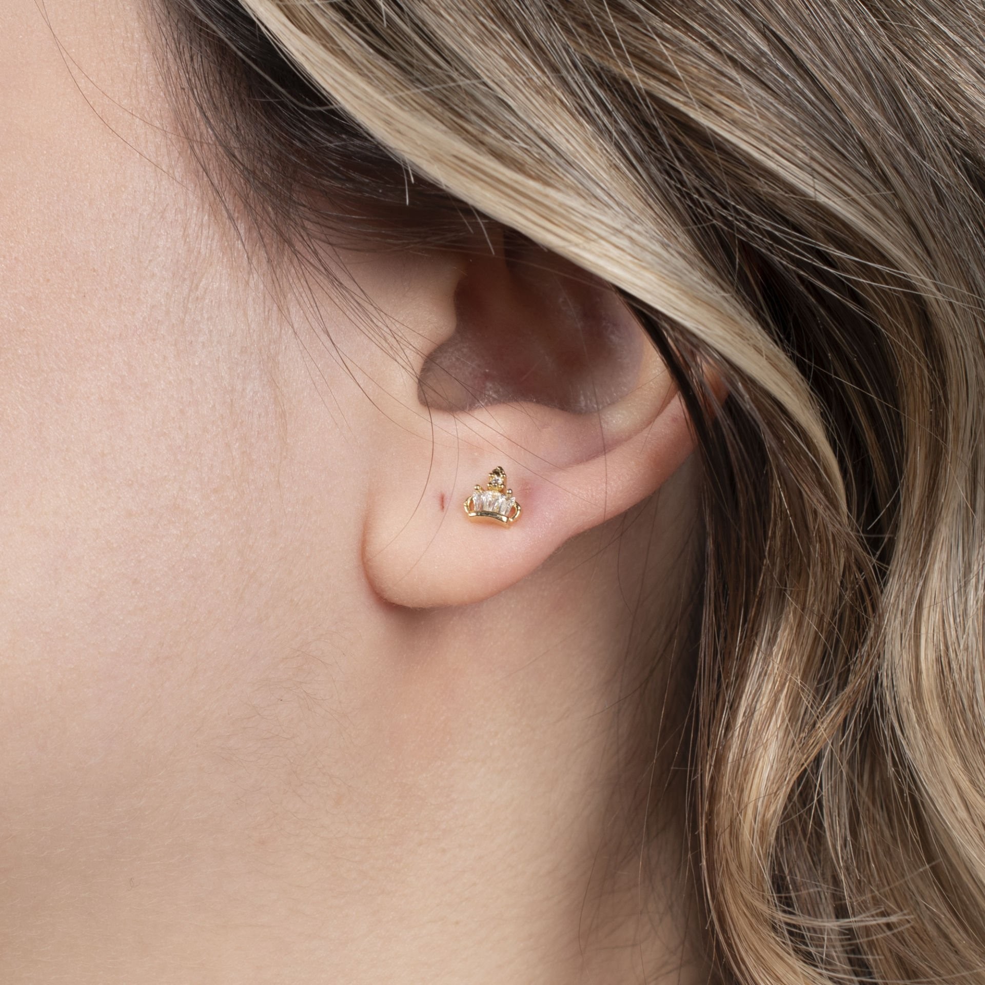 Nur Silver Taşlı Çelik Tragus Küpe NUR-KE03246