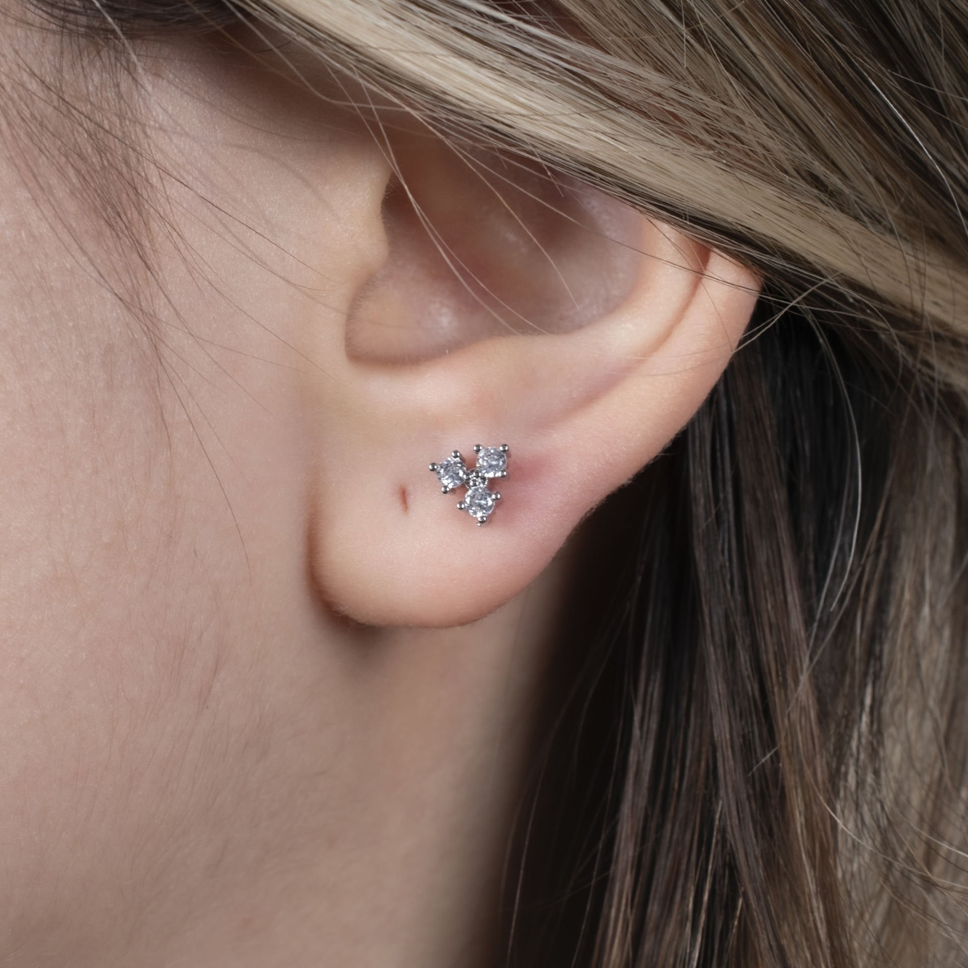 Nur Silver Çelik Tragus Küpe NUR-KE03328