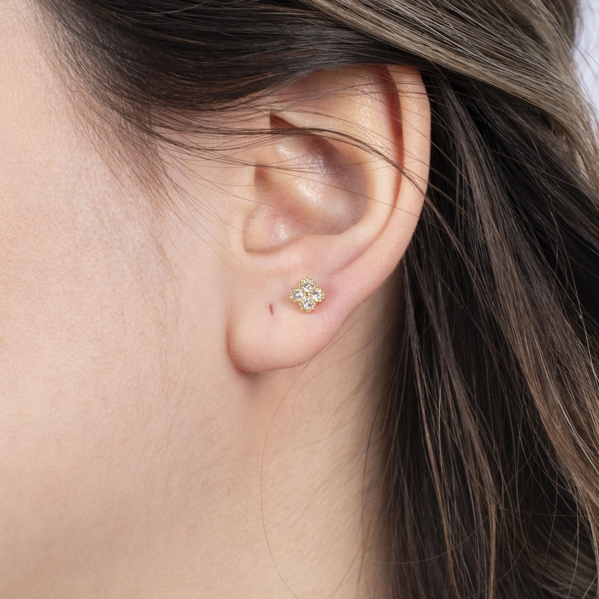 Nur Silver Yonca Model Çelik Tragus Küpe NUR-CP00189