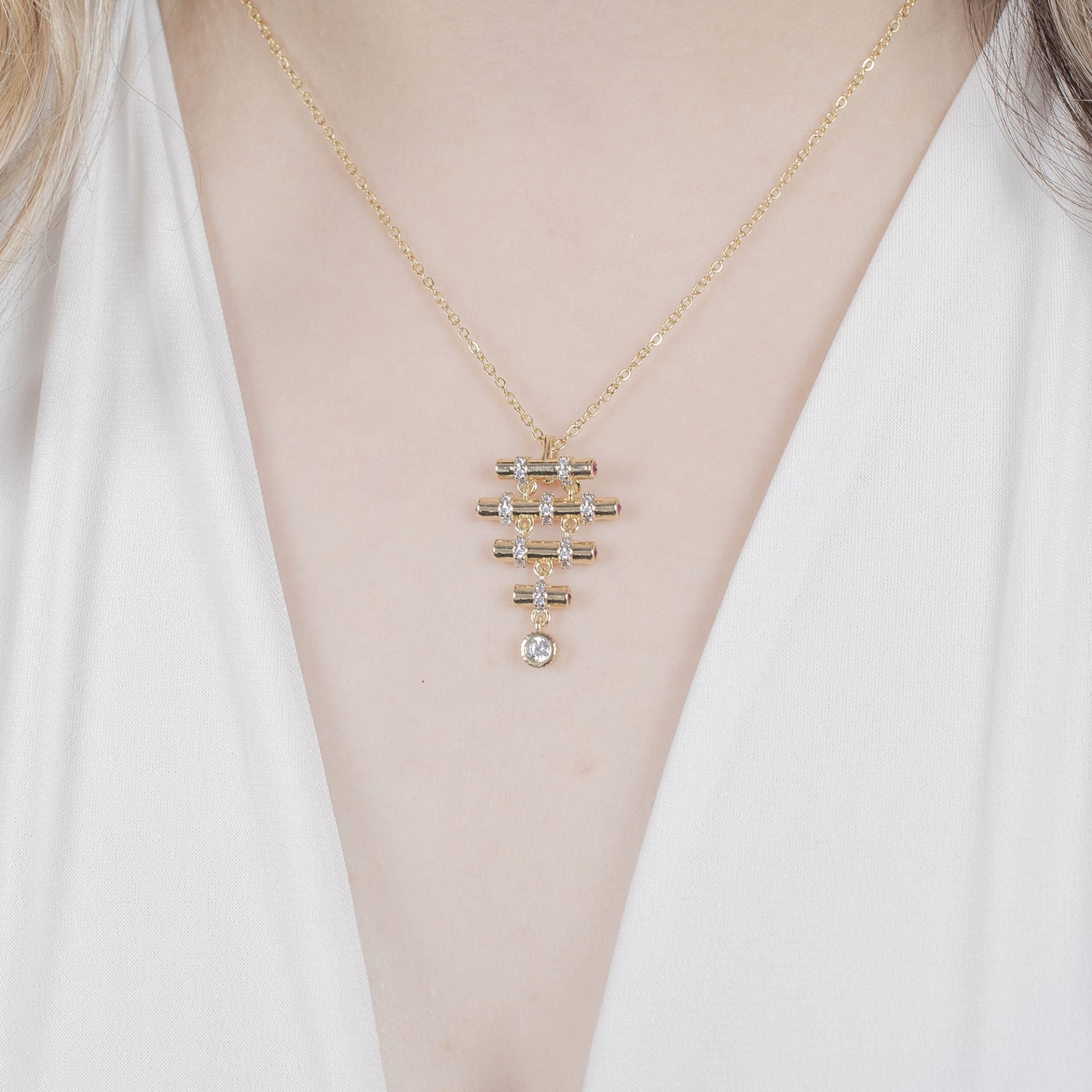Nur Silver Piramit Model Çelik Kolye NUR-CL00397