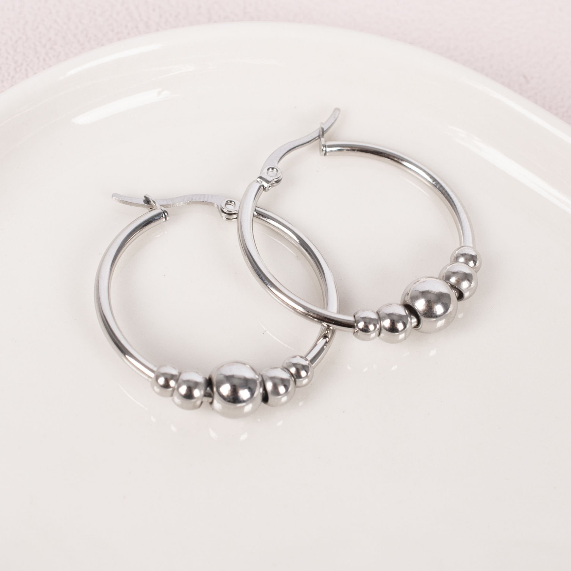 Nur Silver Top Detay Çelik Halka Küpe NUR-CP00251