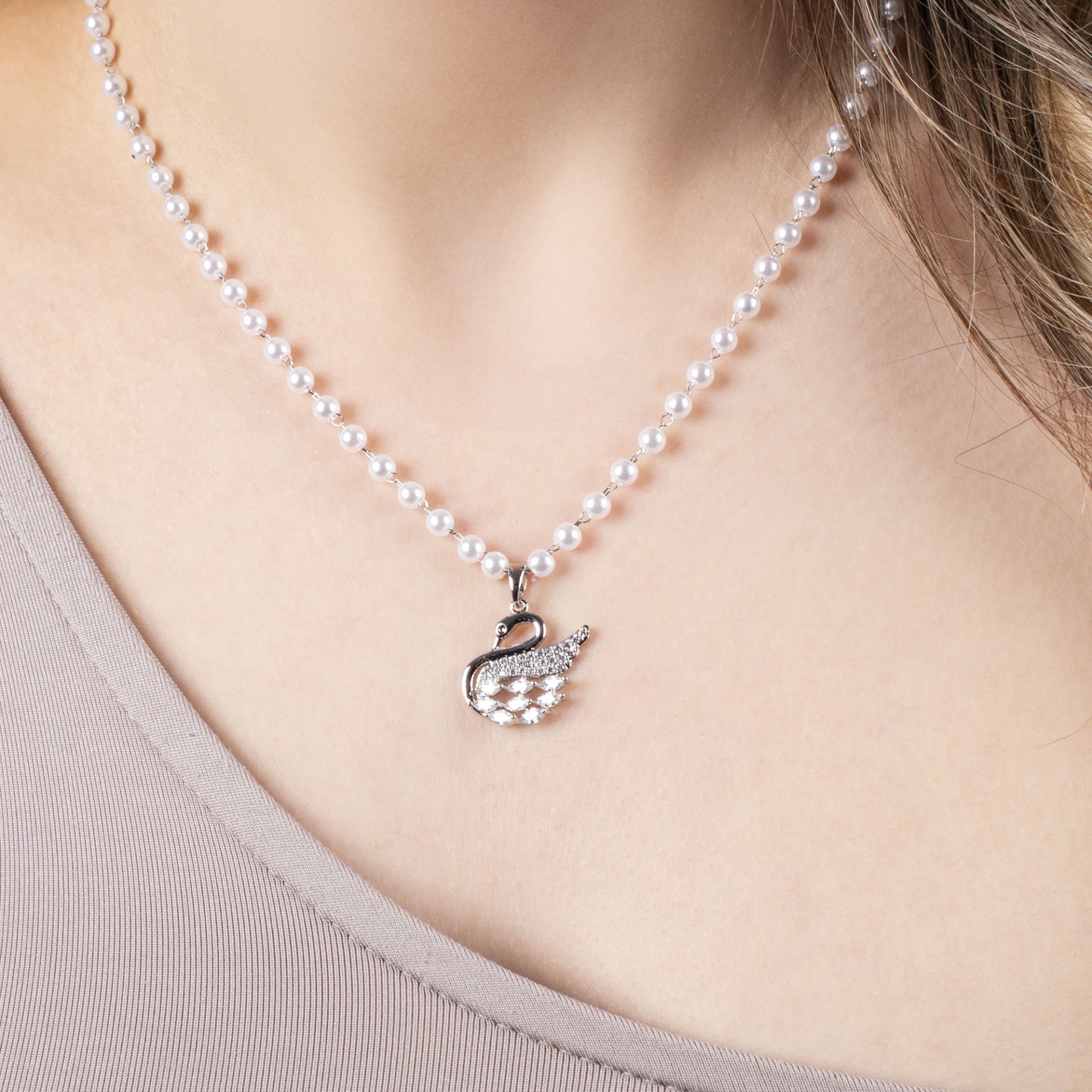 Nur Silver Kuğu Model İnci Detay Çelik Kolye NUR-CL00504