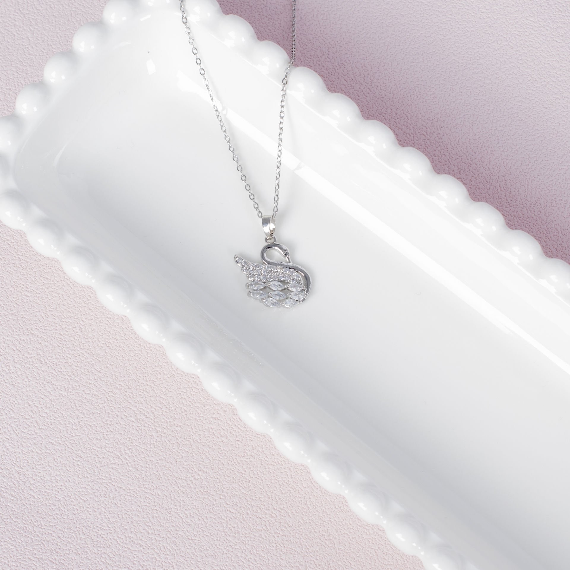 Nur Silver Taşlı Kuğu Çelik Kolye NUR-CL00407