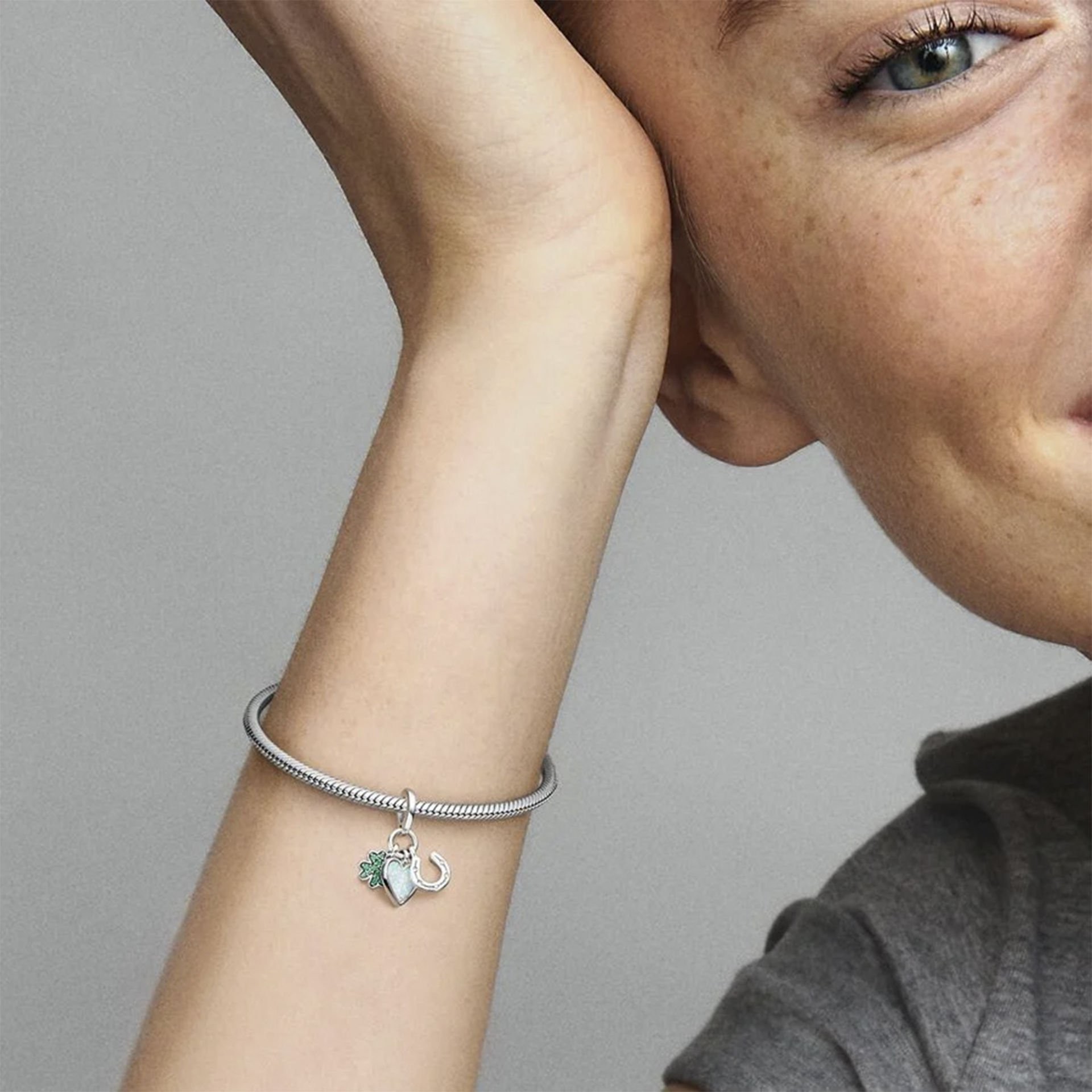 Nur Silver Dört Yapraklı Yonca, Kalp ve At Nalı Üçlü Sallantılı Charm NUR-CM00455