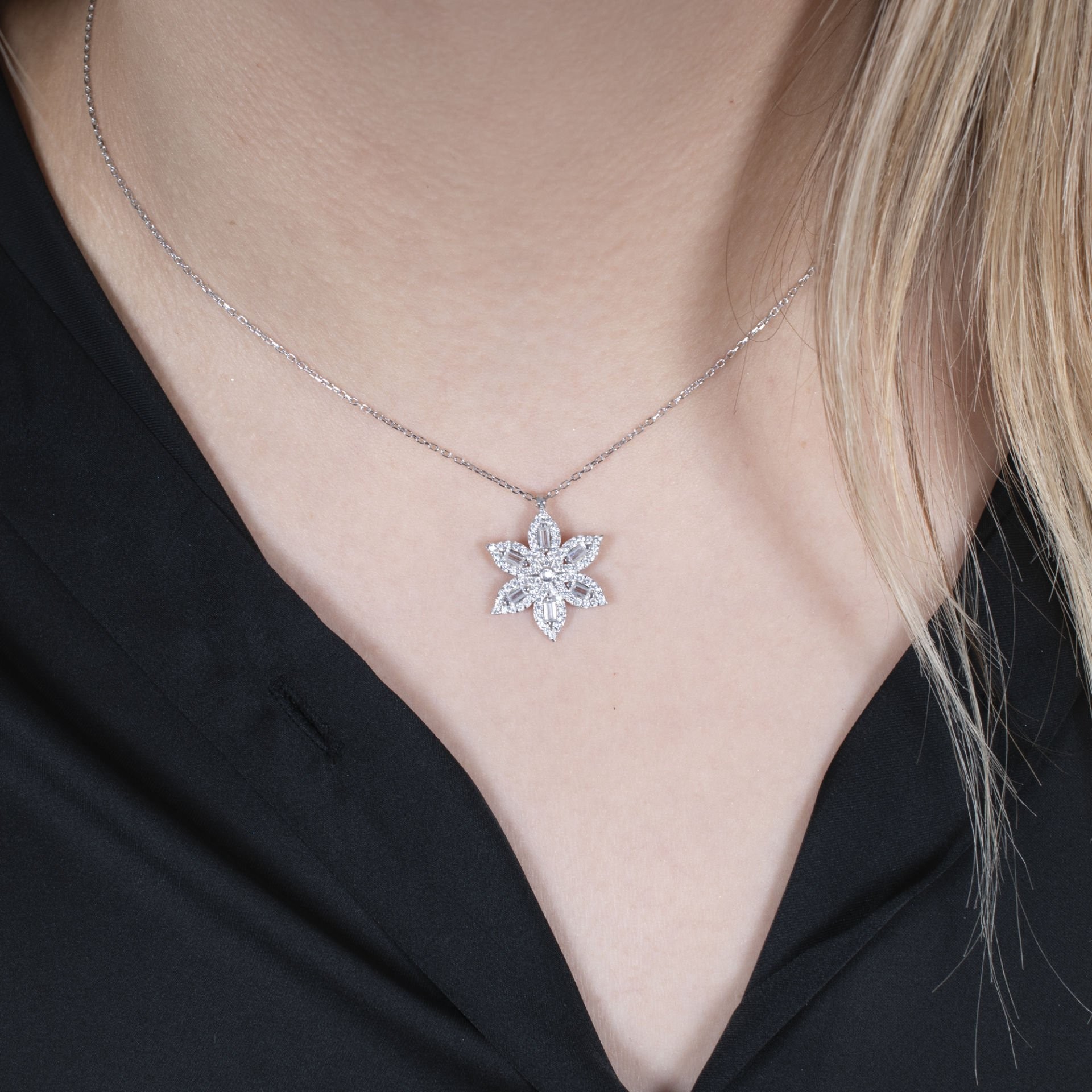 Nur Silver Manolya Çiçeği Gümüş Kolye NUR-KY03192