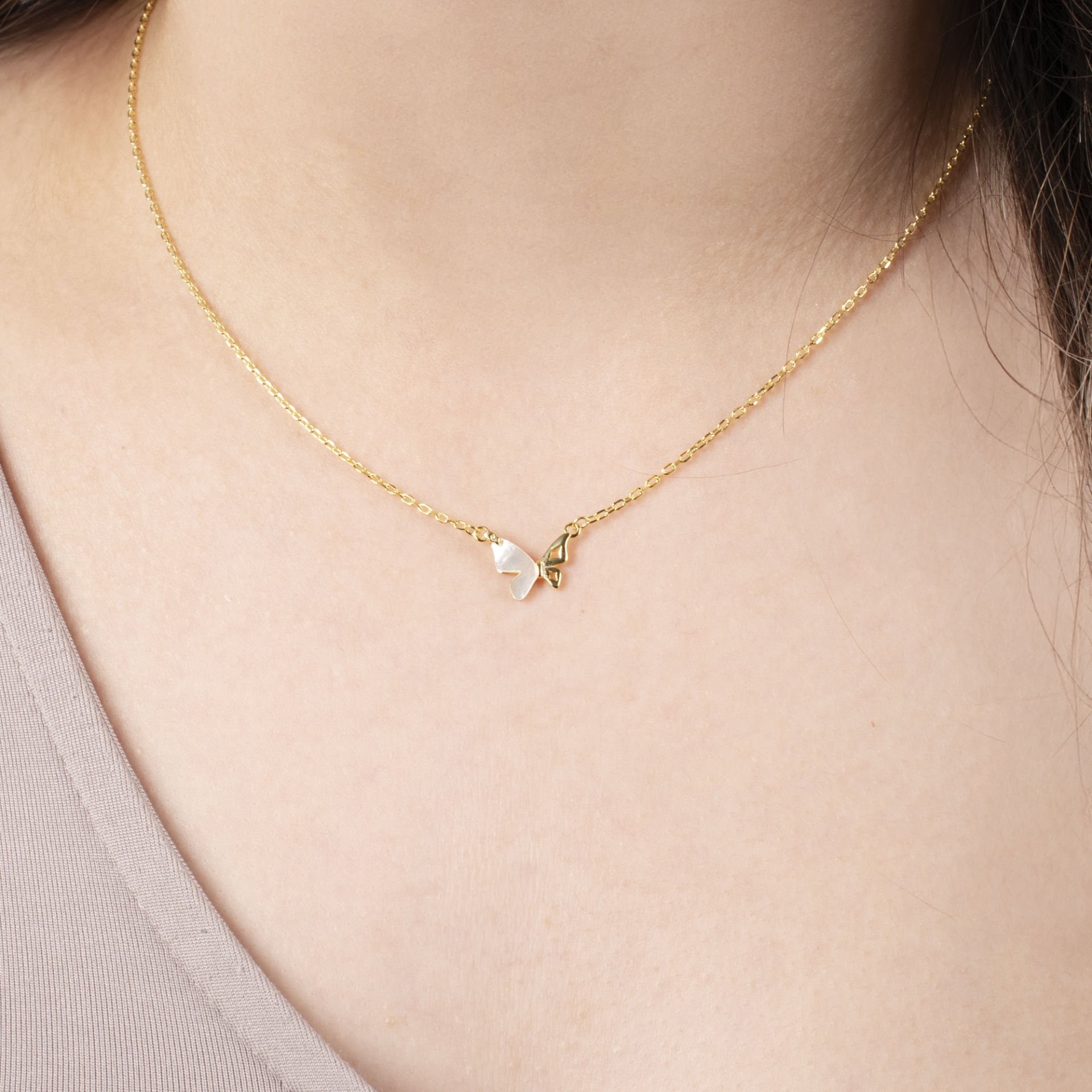 Nur Silver Beyaz Mineli Kelebek Gümüş Kolye NUR-KL00306