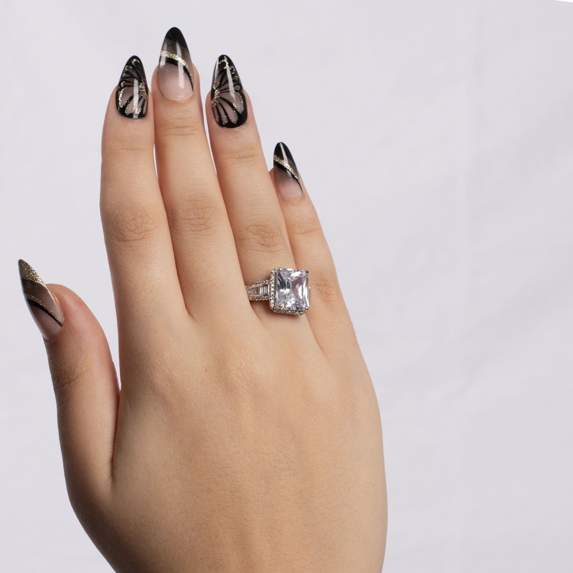 Nur Silver Büyük Kare Taşlı Gümüş Yüzük NUR-YK00138