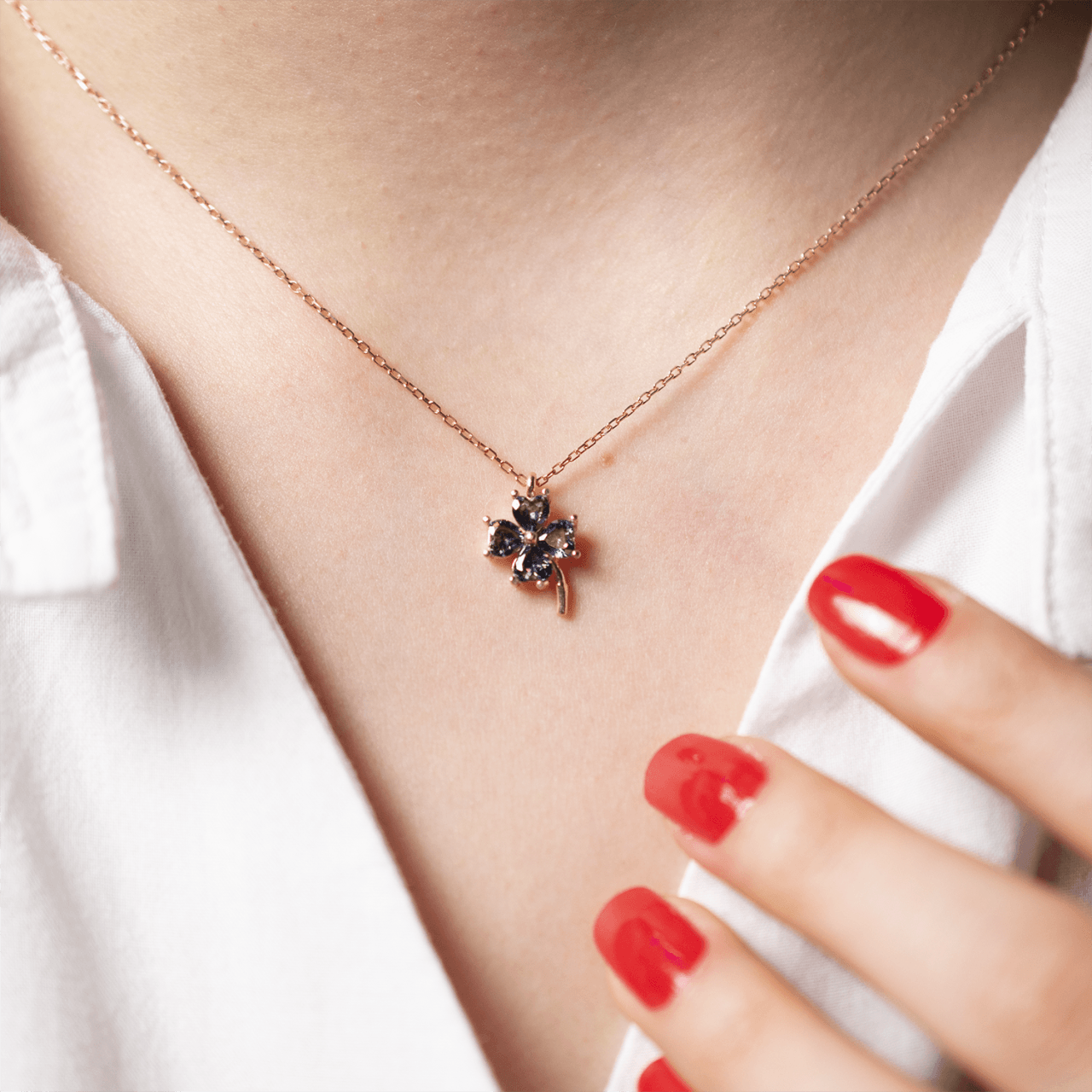 Nur Silver Rose Gold Mistik Topaz Taşlı Yonca Gümüş Kolye NUR-KL00024