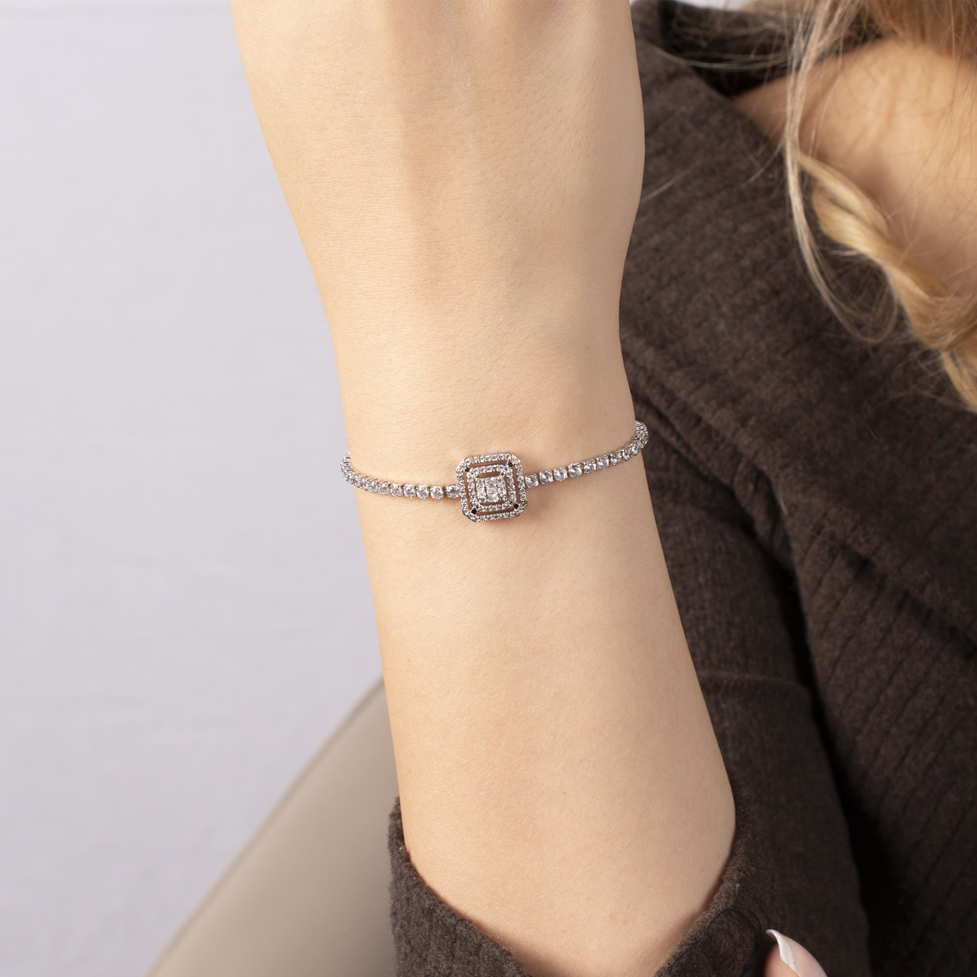 Nur Silver Baget Taşlı Su Yolu Çelik Bileklik NUR-CB00039