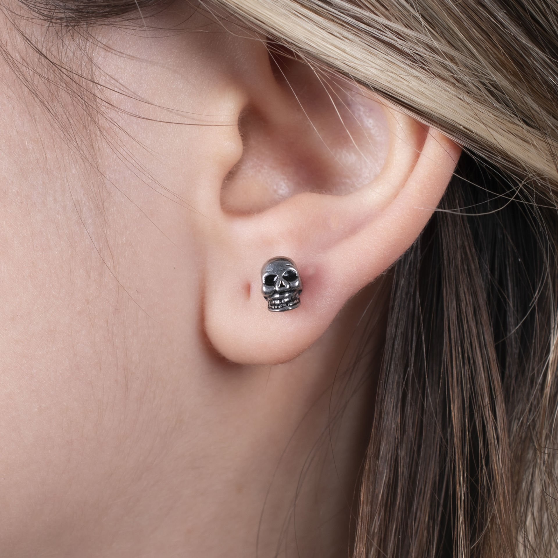 Nur Silver Kuru Kafa Çelik Tragus Küpe NUR-KE03323