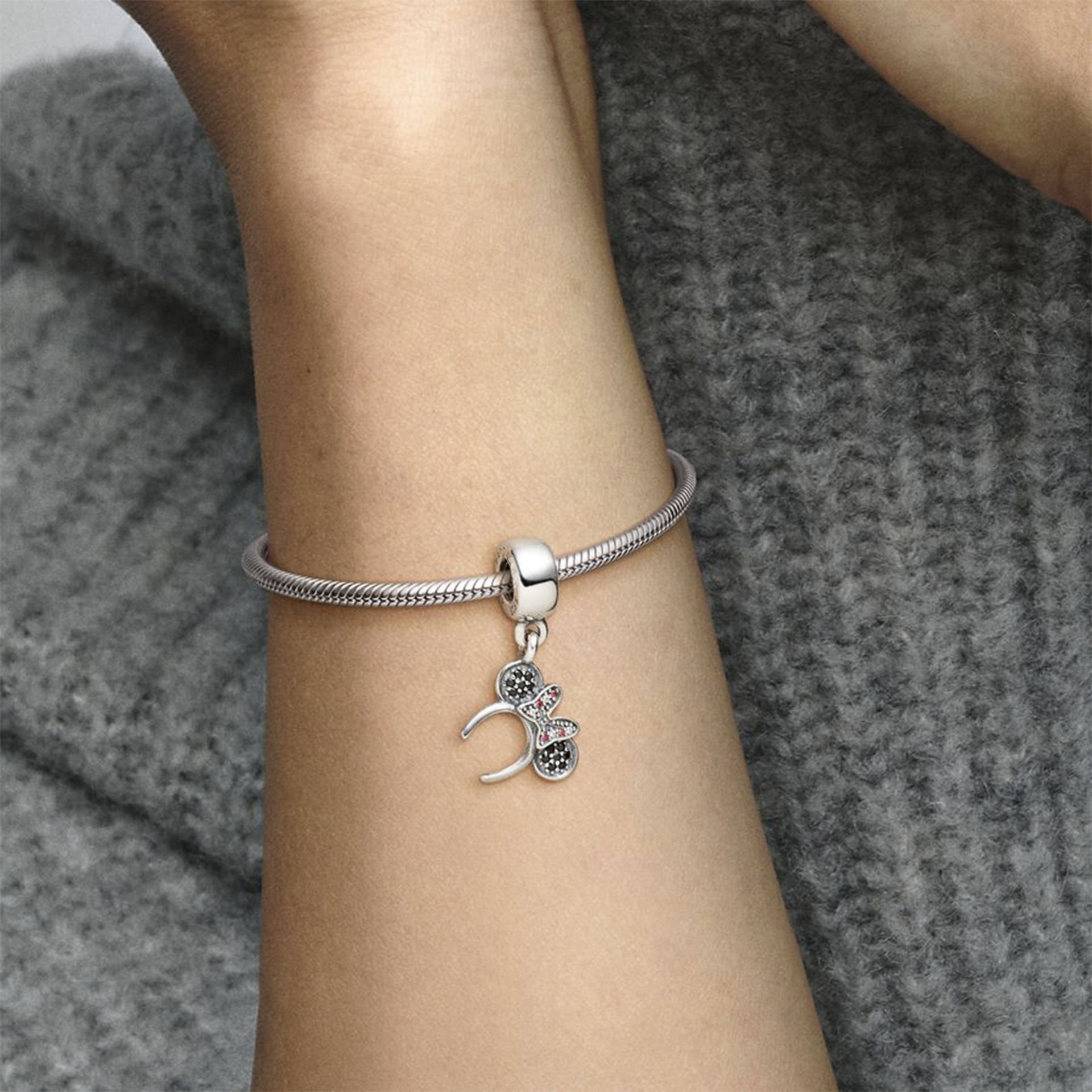 Nur Silver Minnie Kurdele Taç Gümüş Sallantılı Charm NUR-CH00014