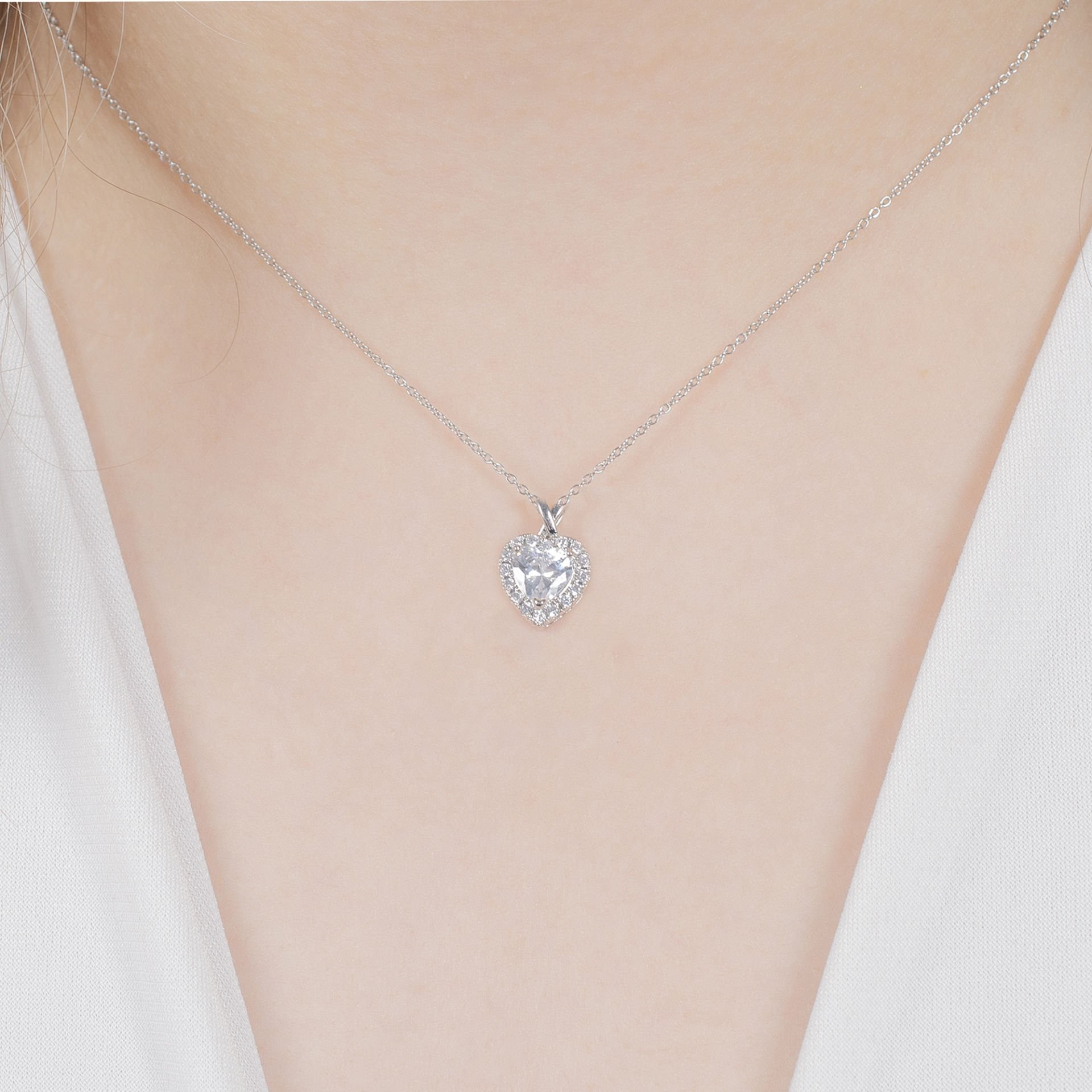 Nur Silver Taşlı Kalp Çelik Kolye NUR-CL00411