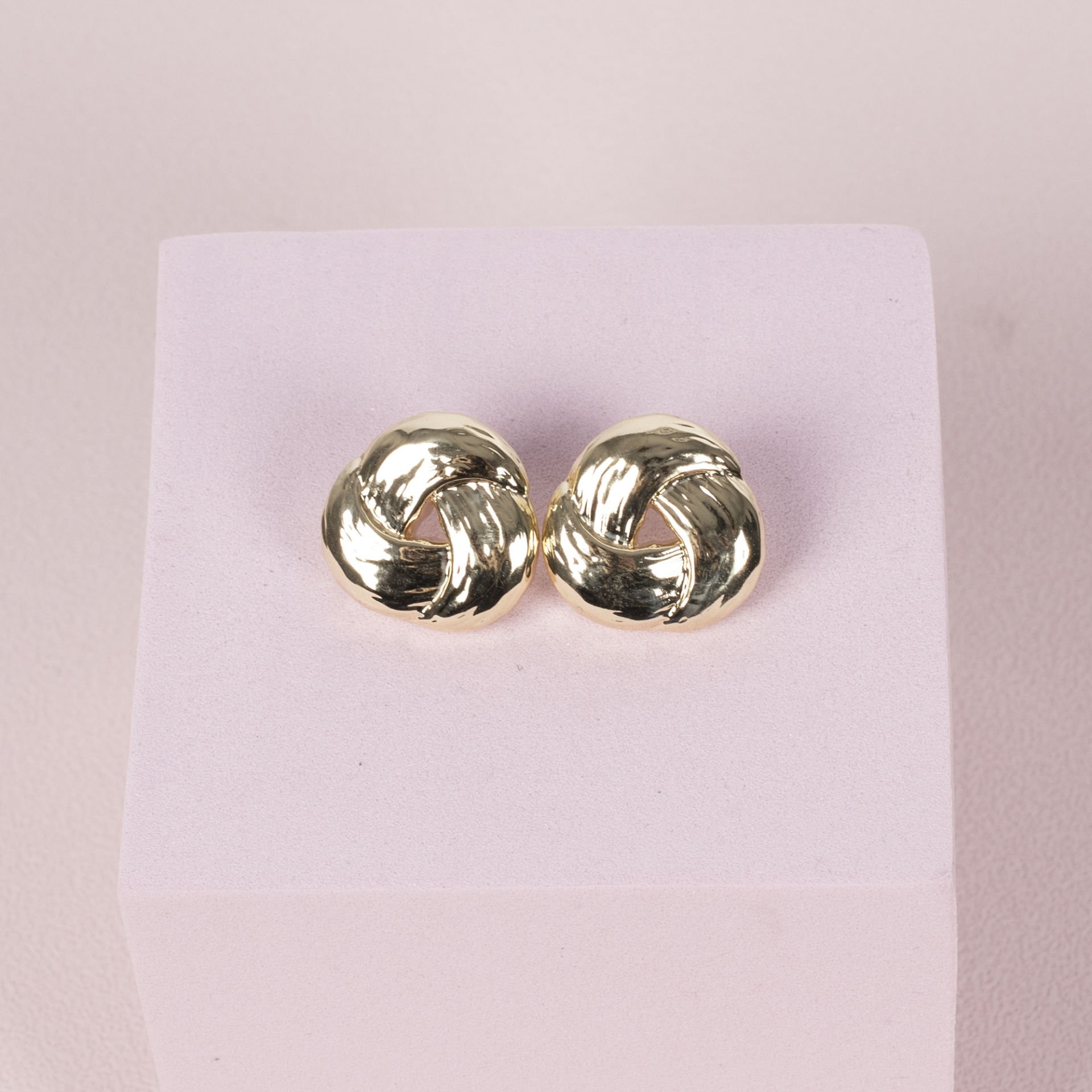 Nur Silver Gold Sarmal Çelik Küpe NUR-CP00267