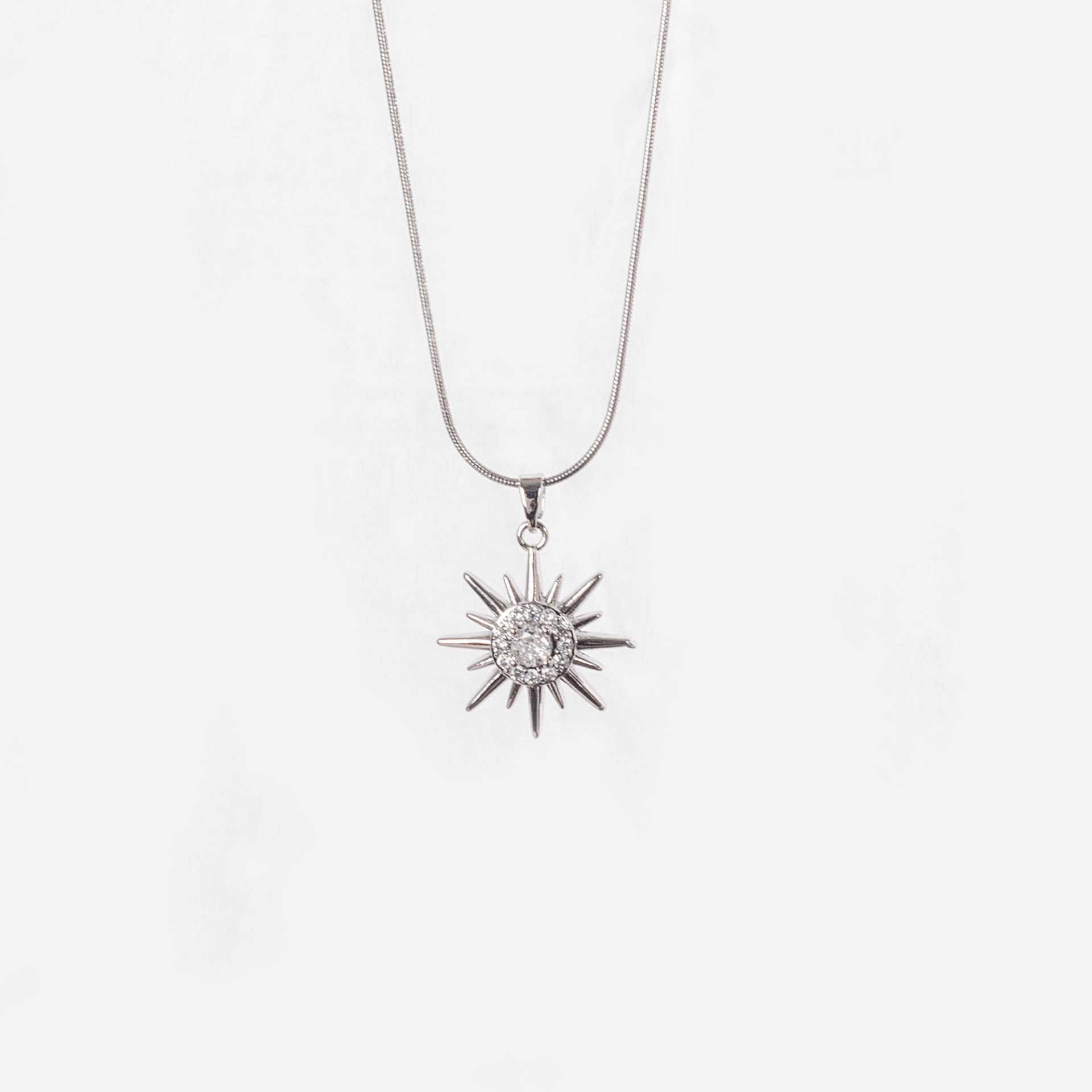Nur Silver Taşlı Güneş Çelik Kolye NUR-CL00377