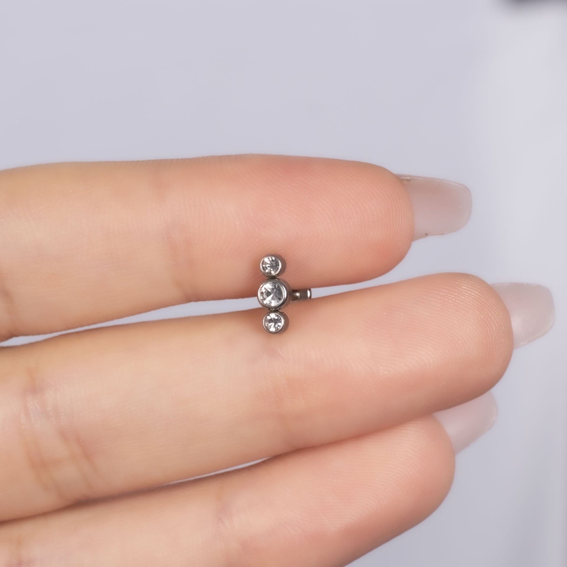 Nur Silver Taşlı Çelik Tragus Küpe NUR-KE03353