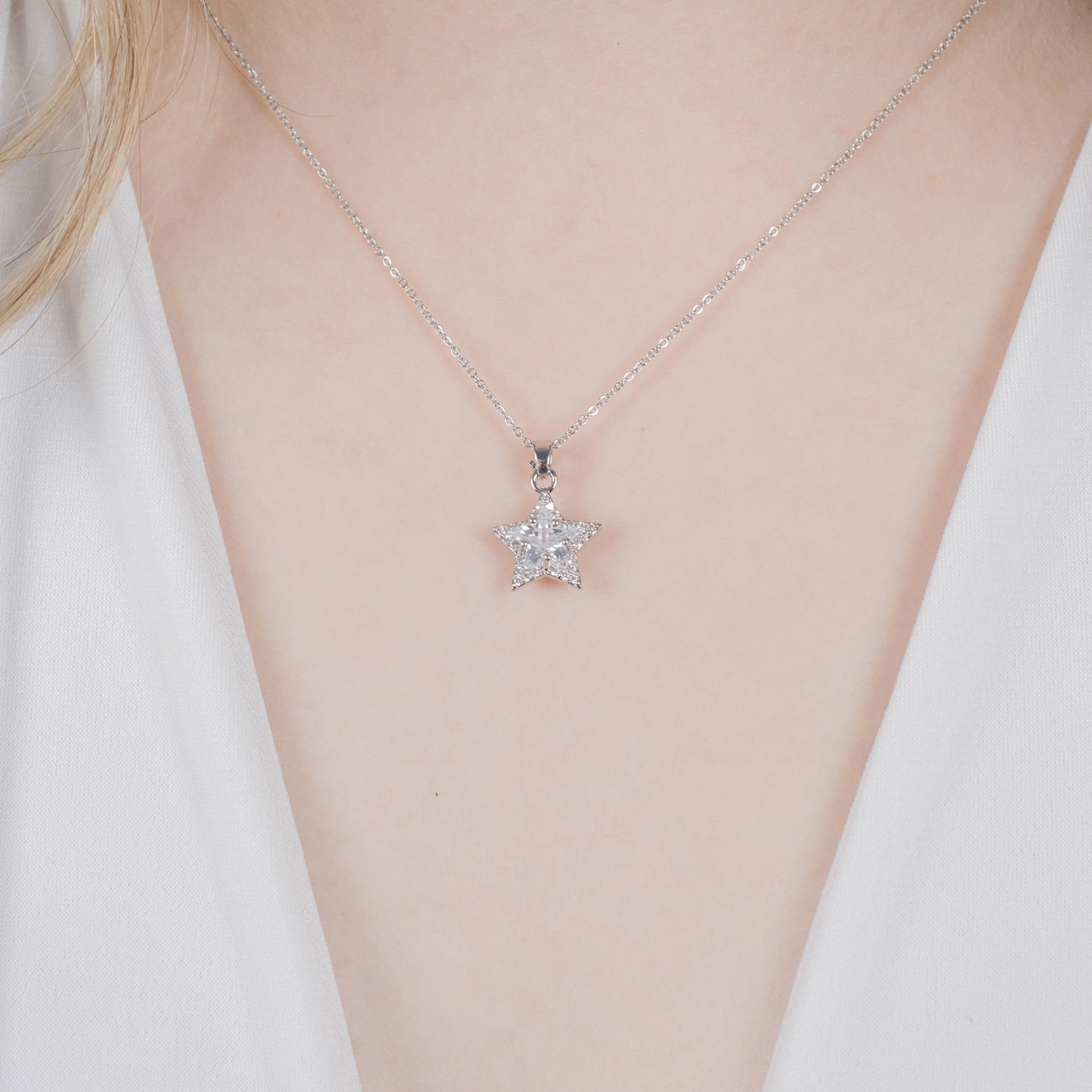 Nur Silver Taşlı Yıldız Çelik Kolye NUR-CL00408