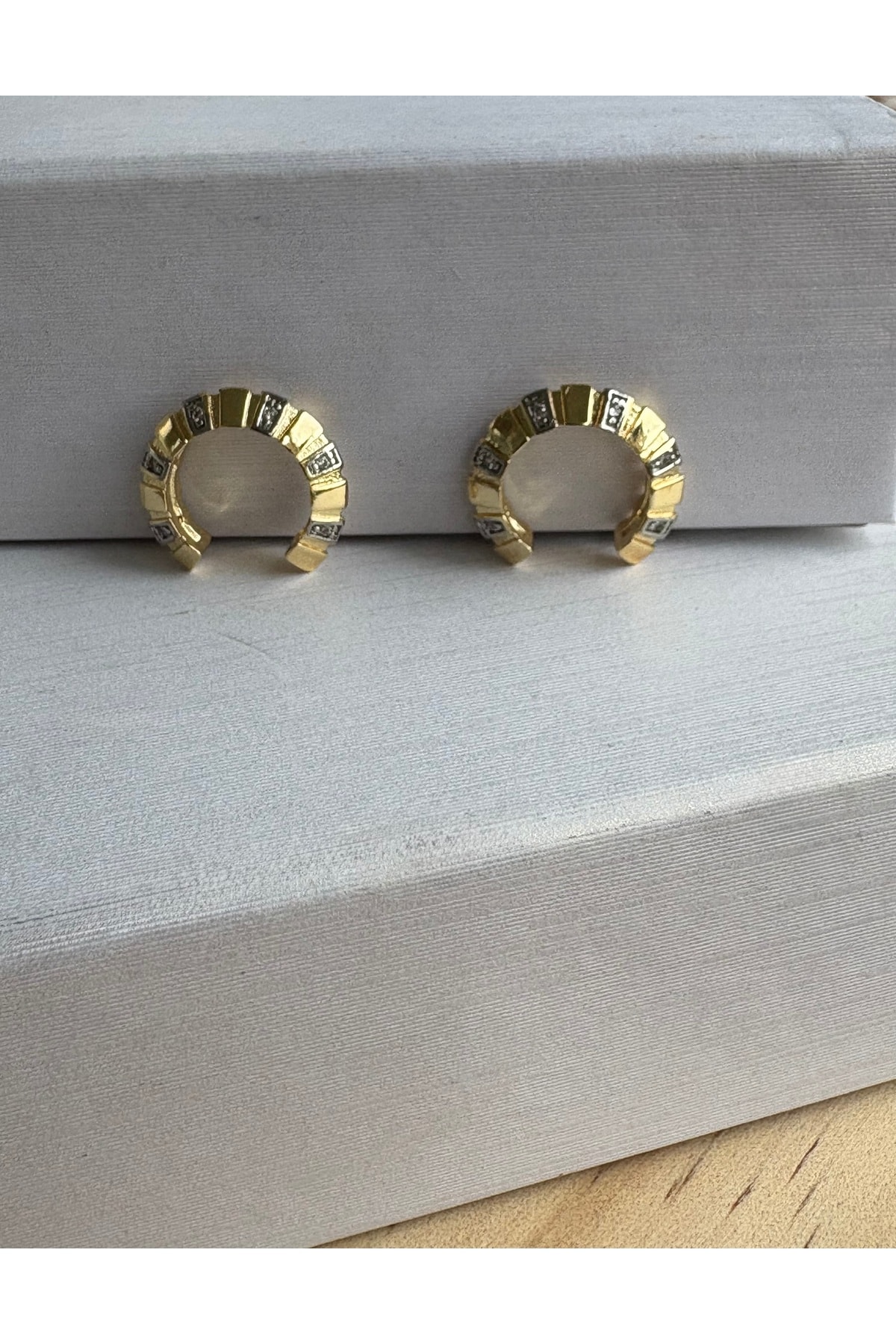Altın Kaplama Şeritli Taşlı Çift Renk Ear Cuff