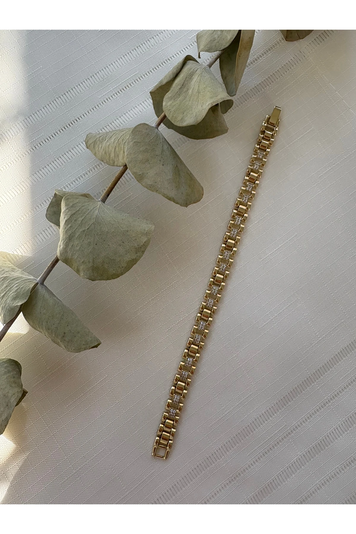 3Nolu Altın Kaplama Kordon Model Bileklik Kararmaz 14K Rengindedir