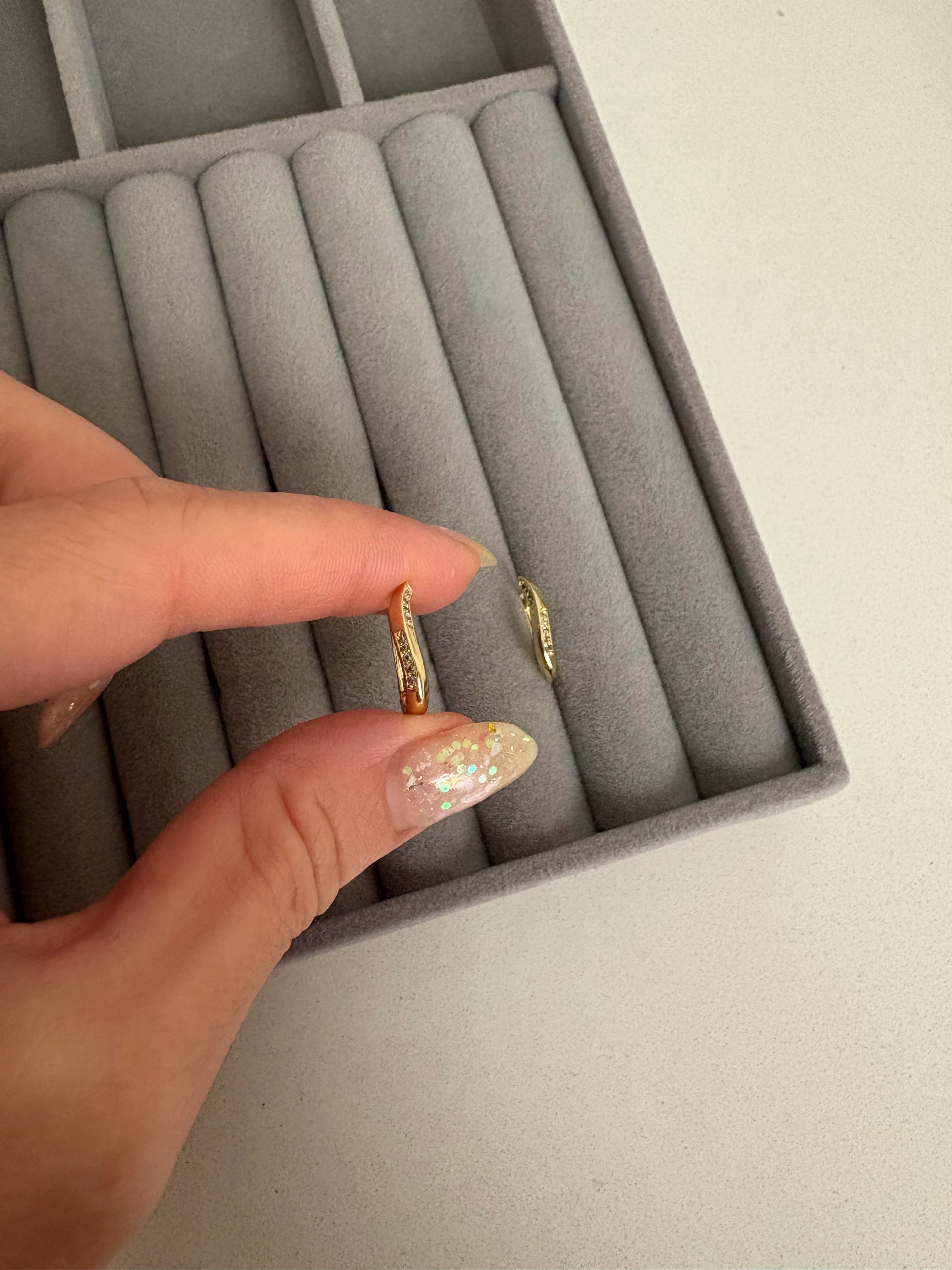 Altın Kaplama Oval Yatsı Model Küpe Kararmaz 14K Rengindedir