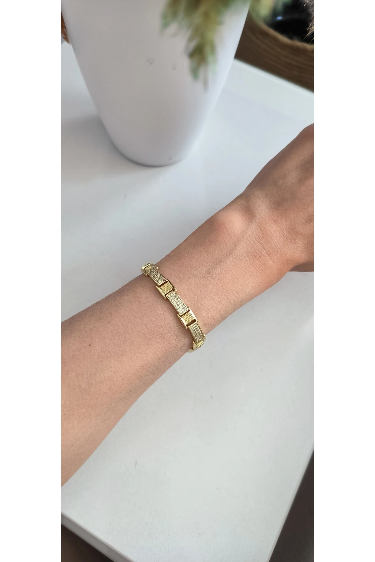 Altın Kaplama Geçmeli Taş Detaylı Bileklik Kararmaz 14K Rengindedir 17 +2,5cm 2 nolu