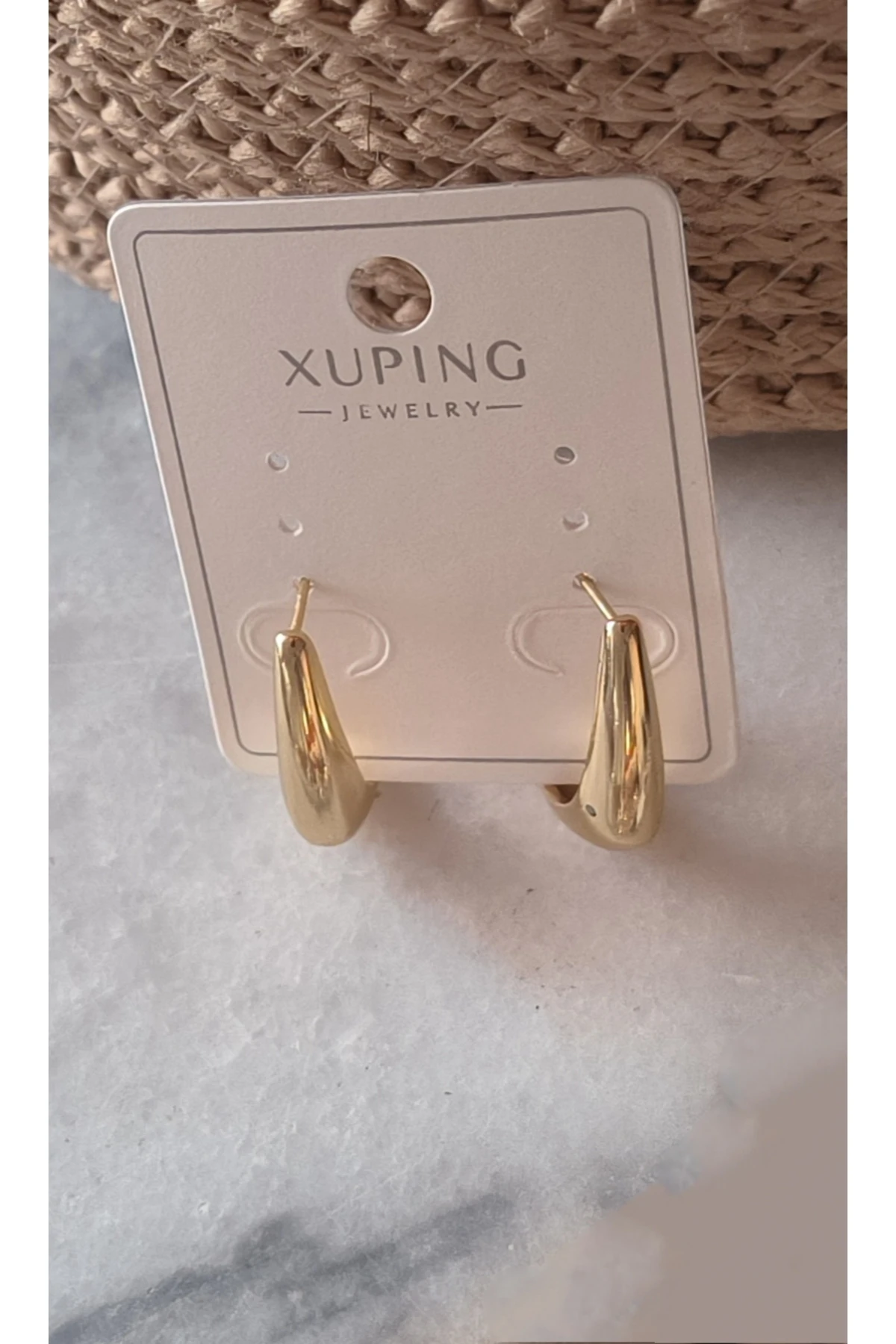 Altın Kaplama Oval Köşeli Basic Model Küpe Kararmaz 14K Rengindedir 2cm en 0,6mm