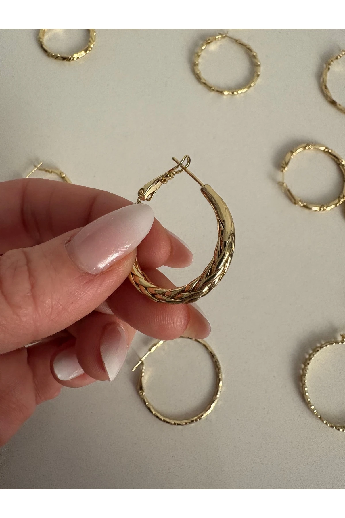 Vip Altın Kaplama Balık Sırtı Halka Model Küpe Kararmaz 14K Rengindedir 3cm