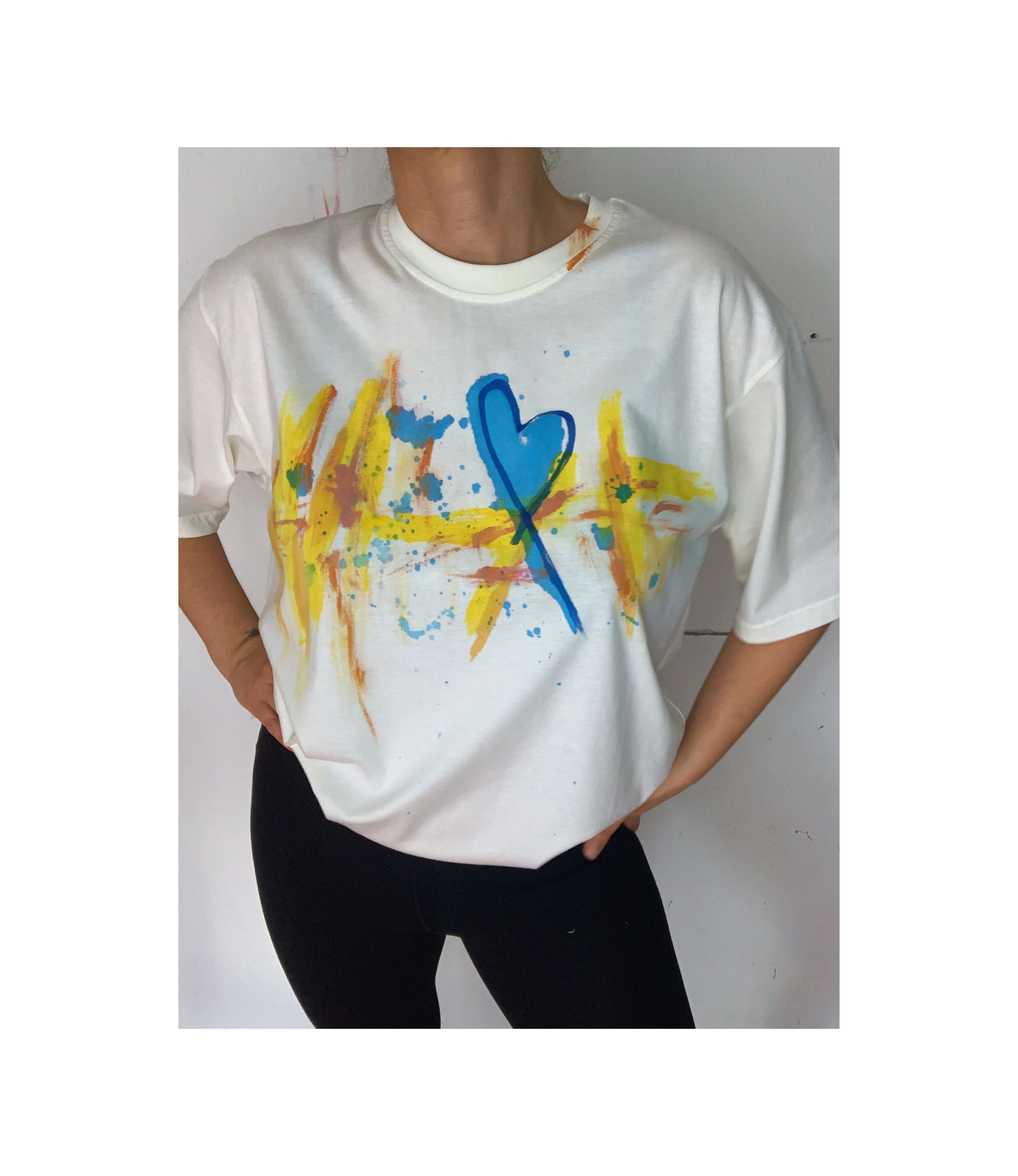 blue heart on my heart // tshirt