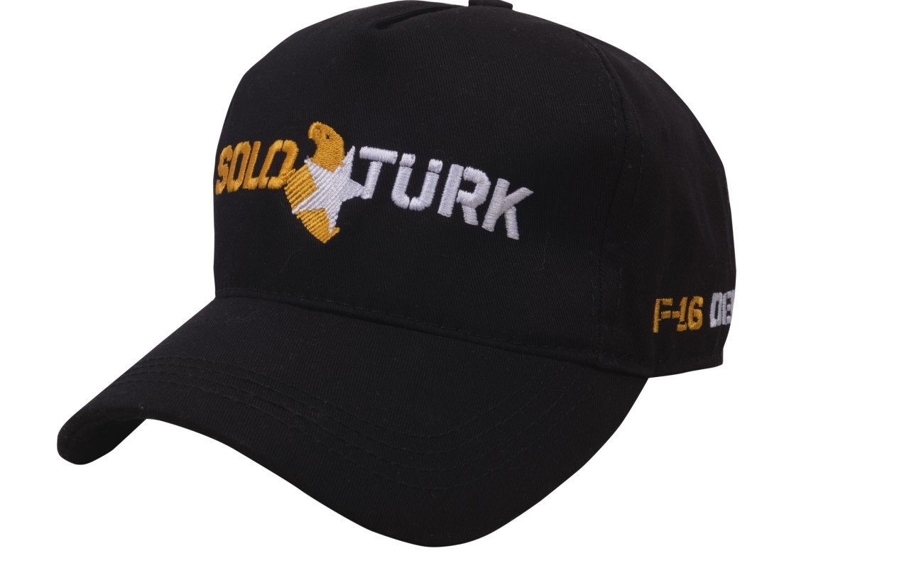 SOLOTÜRK BASKILI SİYAH ŞAPKA