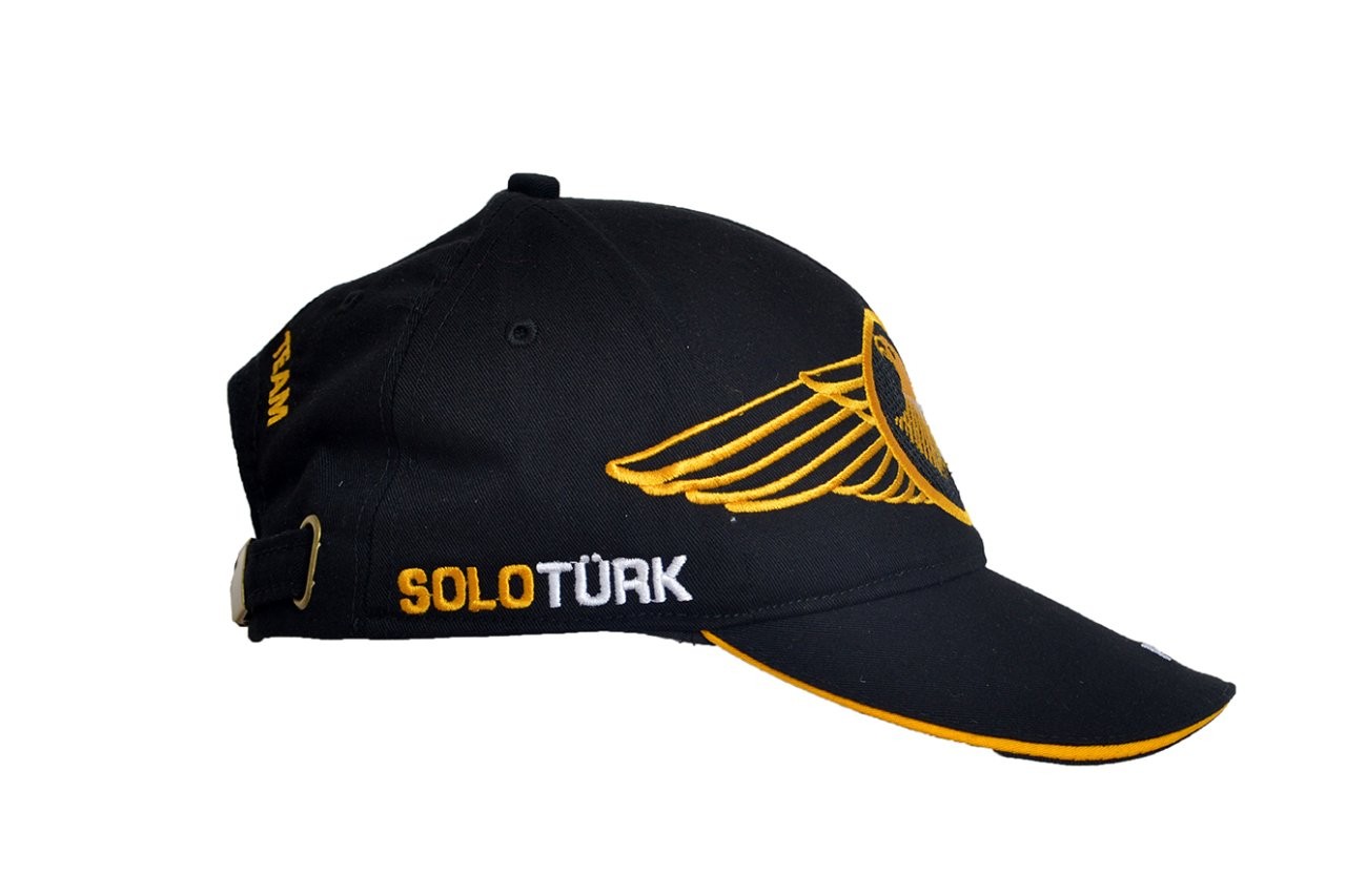 Solotürk Şapka-Kanatlı