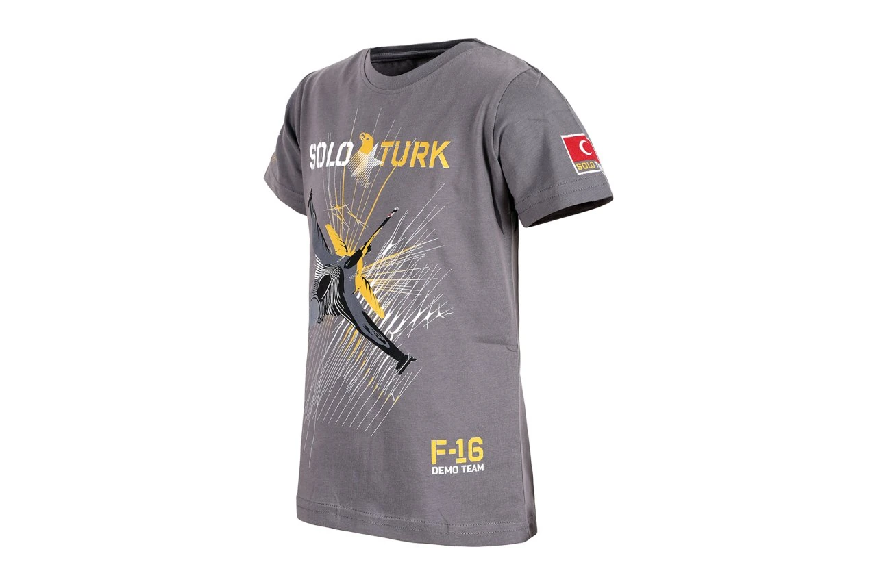  Gri Kanatlı Tişört