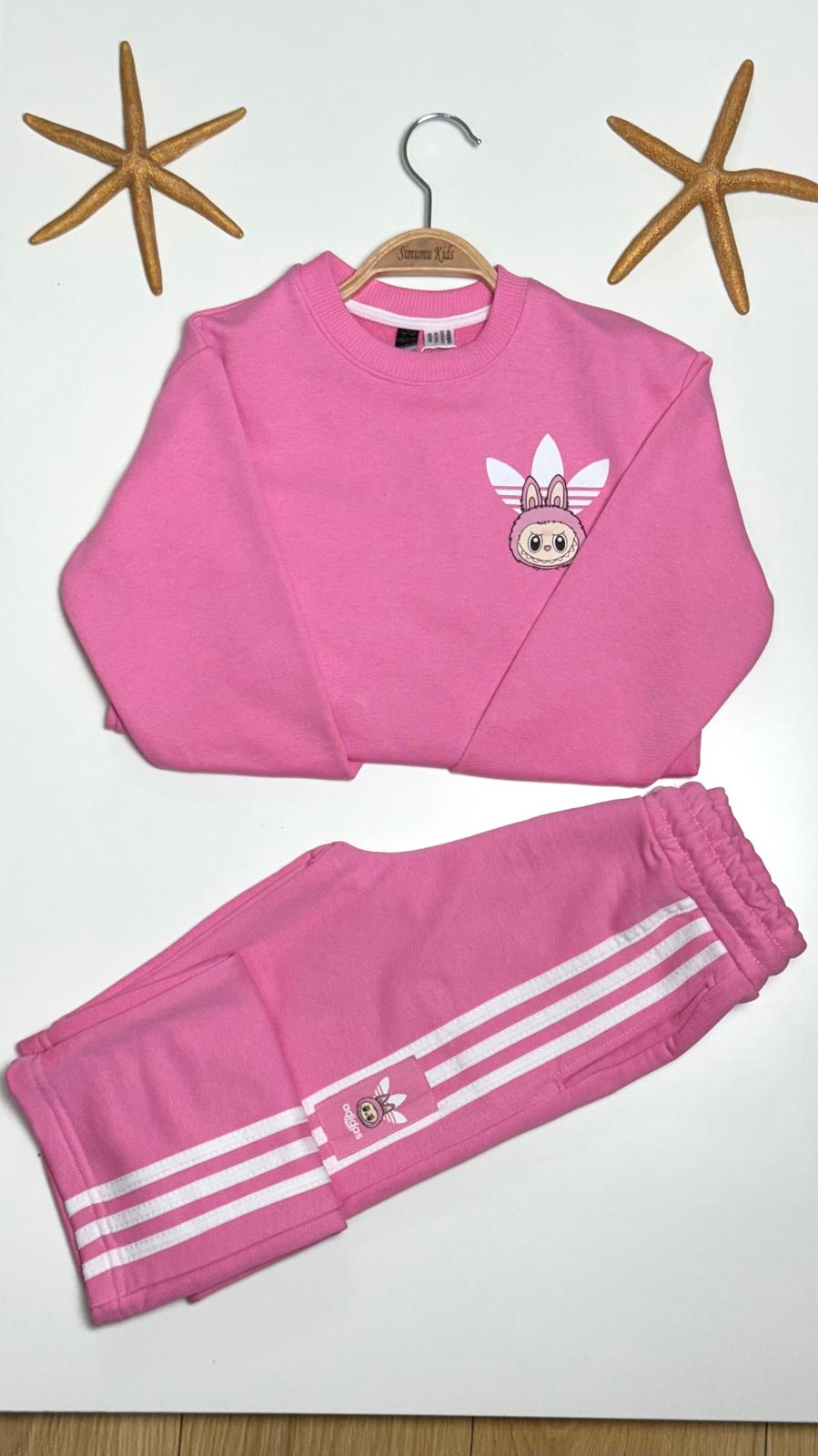 ADİDAS PEMBE LABUBU SERİSİ