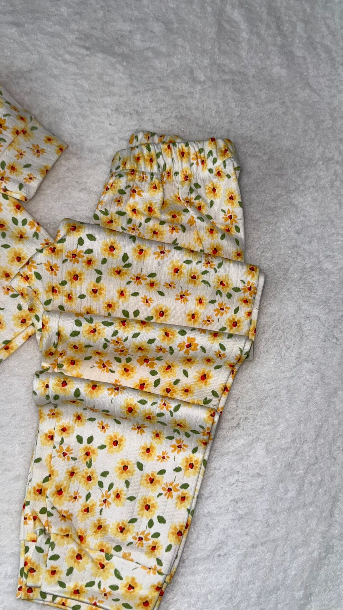 SARI ÇİÇEKLİ PİJAMA TAKIMI