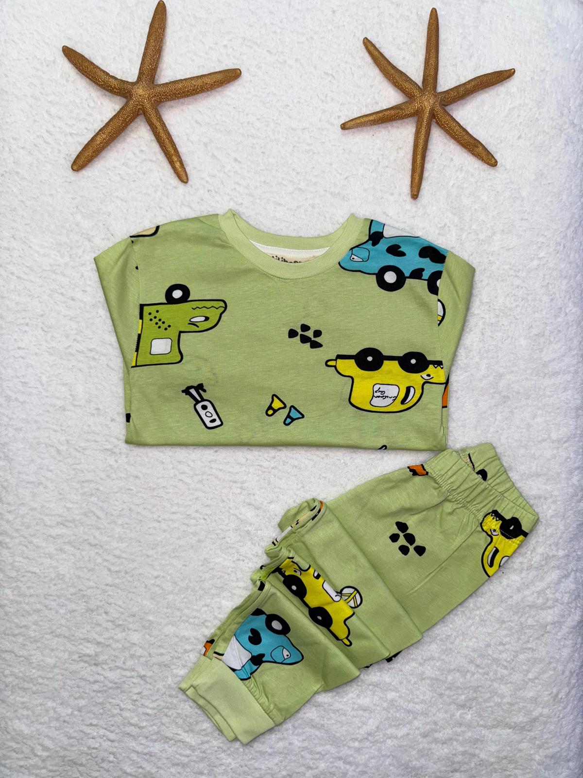 YEŞİL ARABALI PİJAMA TAKIMI