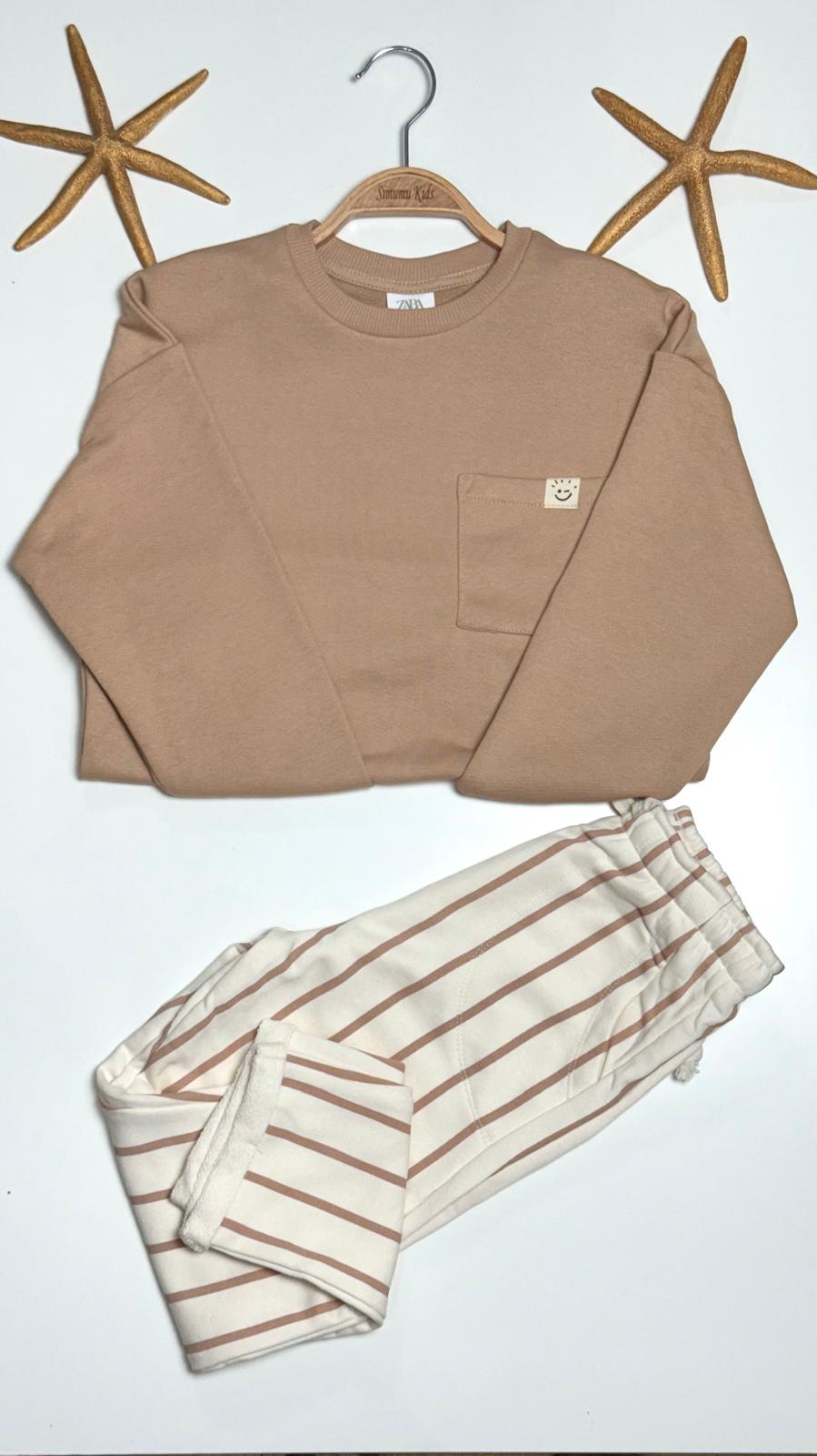 KAHVERENGİ ÇİZGİLİ ERKEK ÇOCUK TAKIM