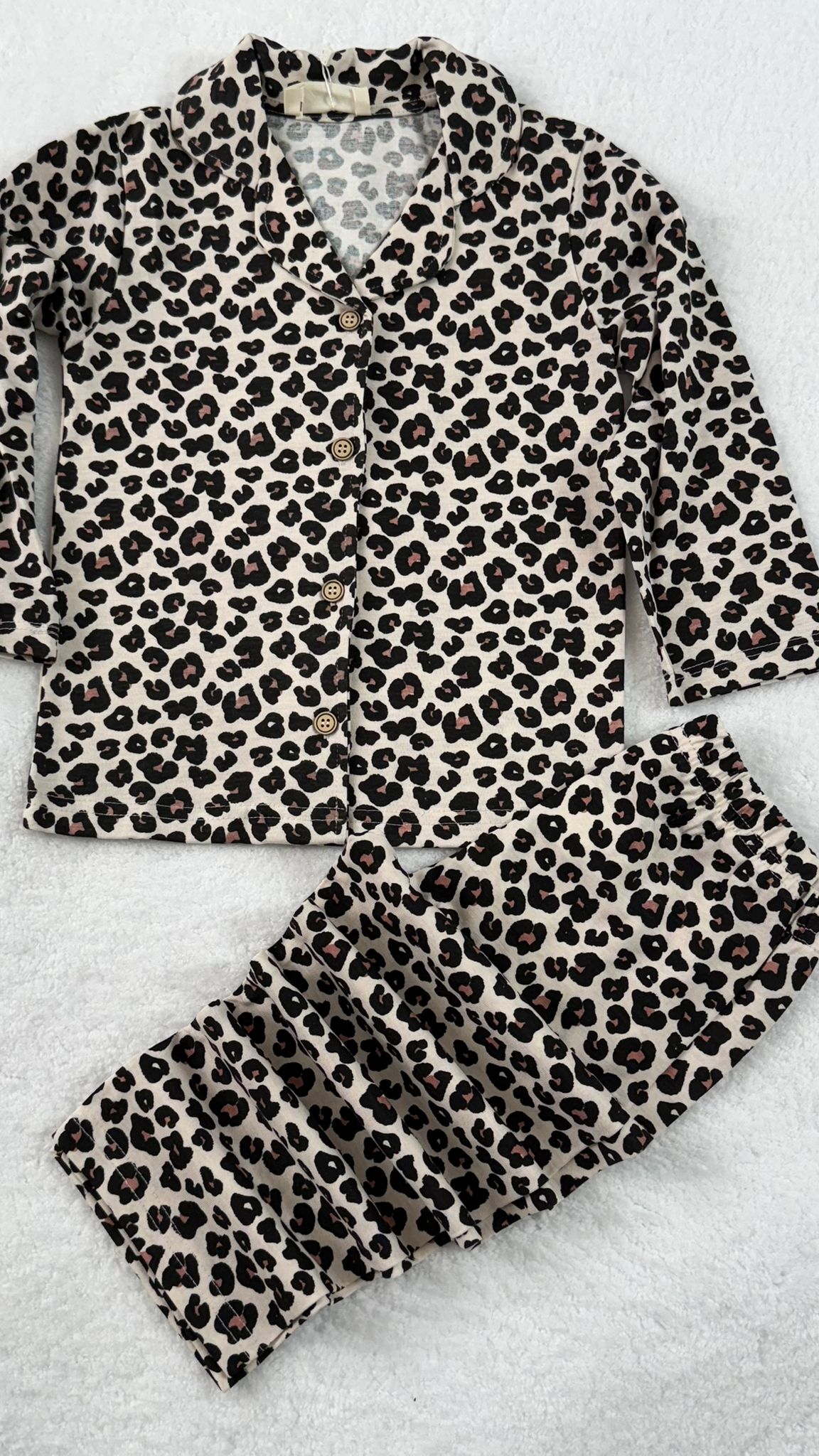 YAKALI LEOPAR PİJAMA TAKIMI