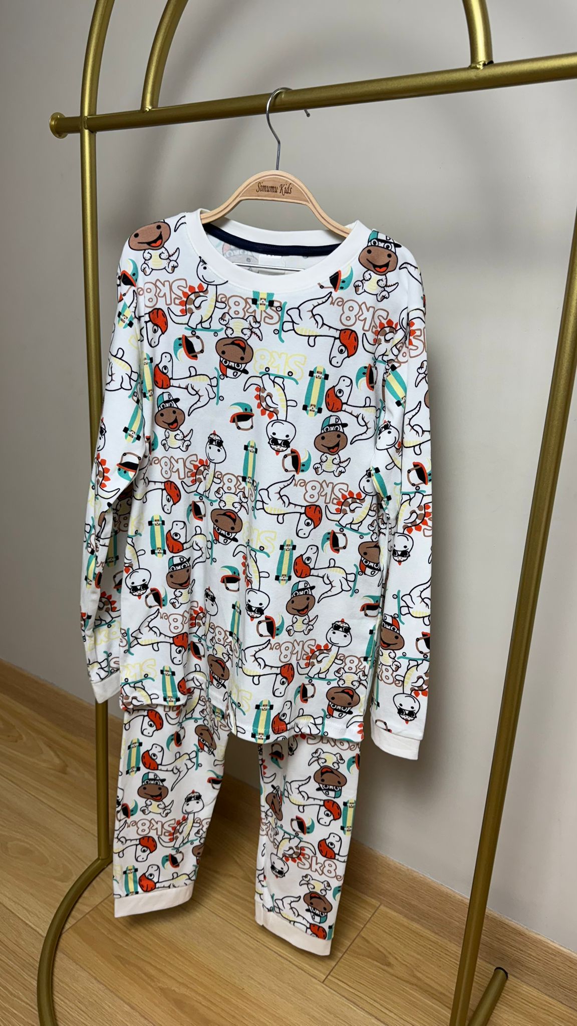 BEYAZ DİNOZORLU PİJAMA TAKIMI