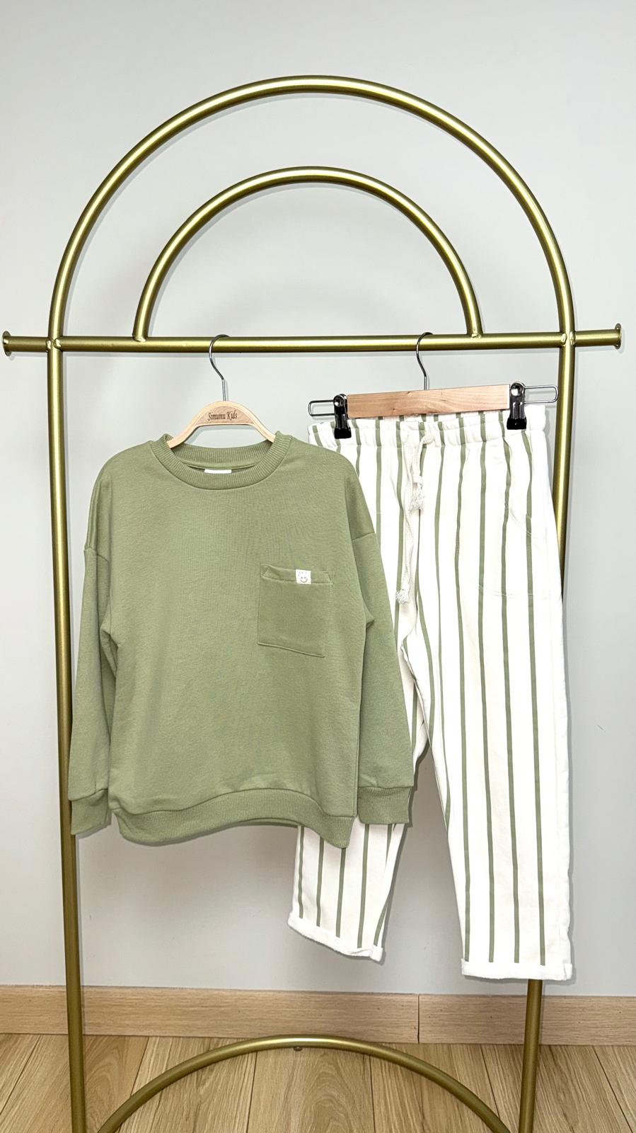 YEŞİL ÇİZGİLİ ERKEK ÇOCUK TAKIM