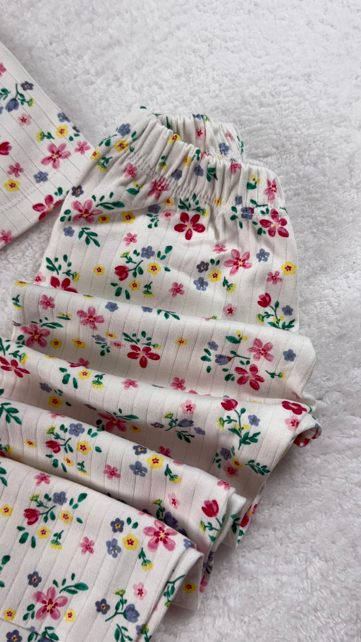 PEMBE ÇİÇEKLİ PİJAMA