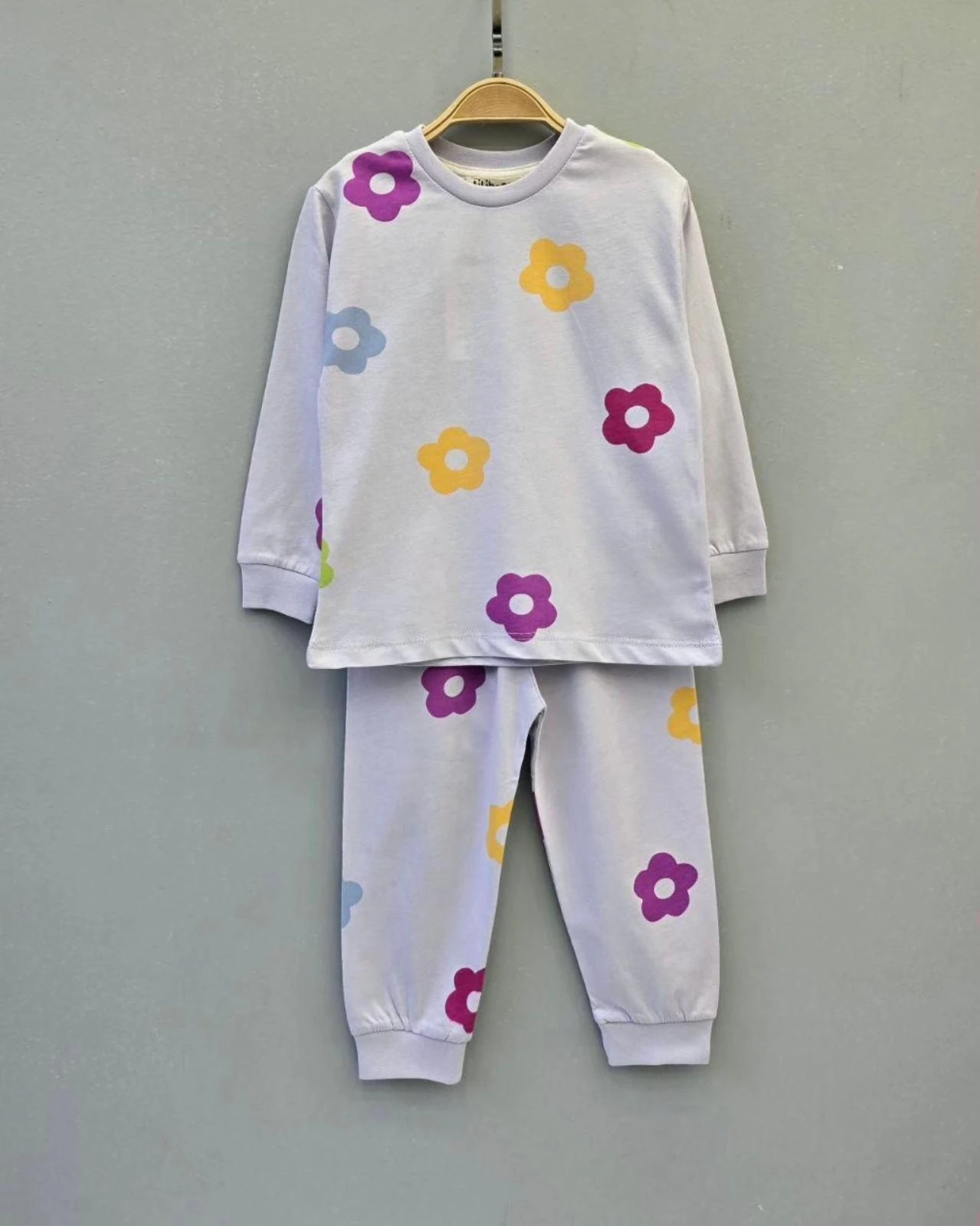 MOR ÇİÇEKLİ PİJAMA TAKIMI