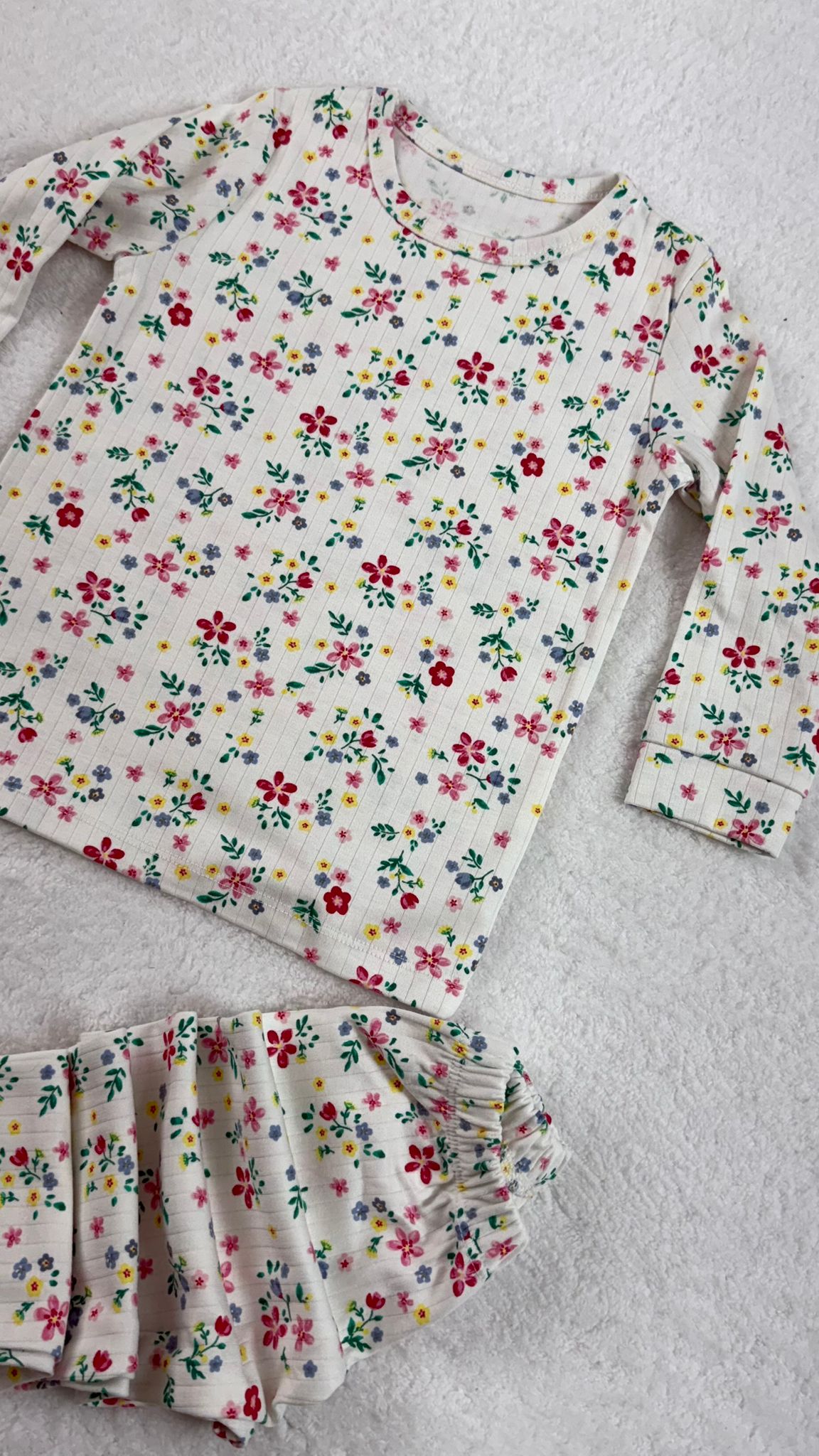 PEMBE ÇİÇEKLİ PİJAMA