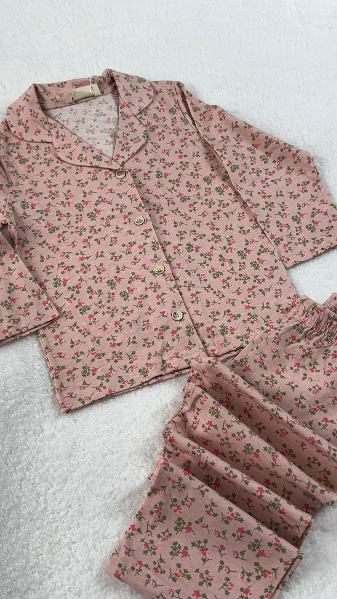 YAKALI PEMBE ÇİÇEKLİ PİJAMA TAKIMI