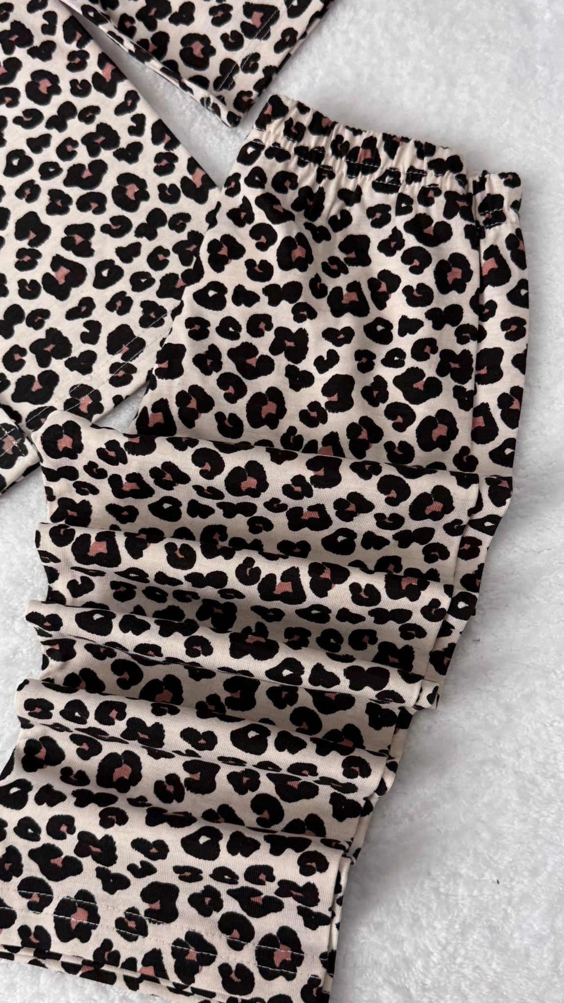YAKALI LEOPAR PİJAMA TAKIMI
