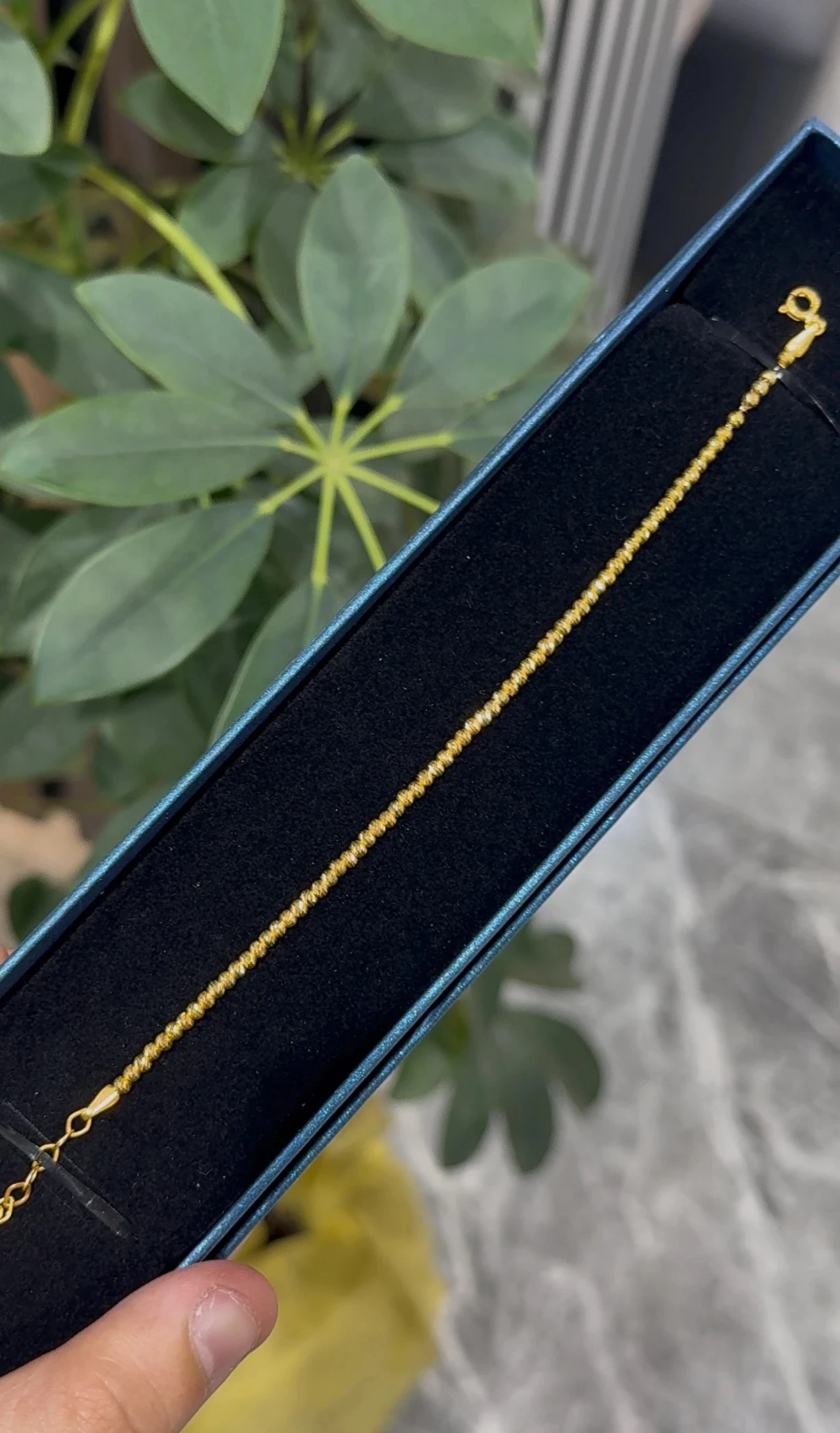 925 Ayar Gümüş Üzeri 22 Ayar Altın Kaplama Dorika Taşlı İnce Bileklik