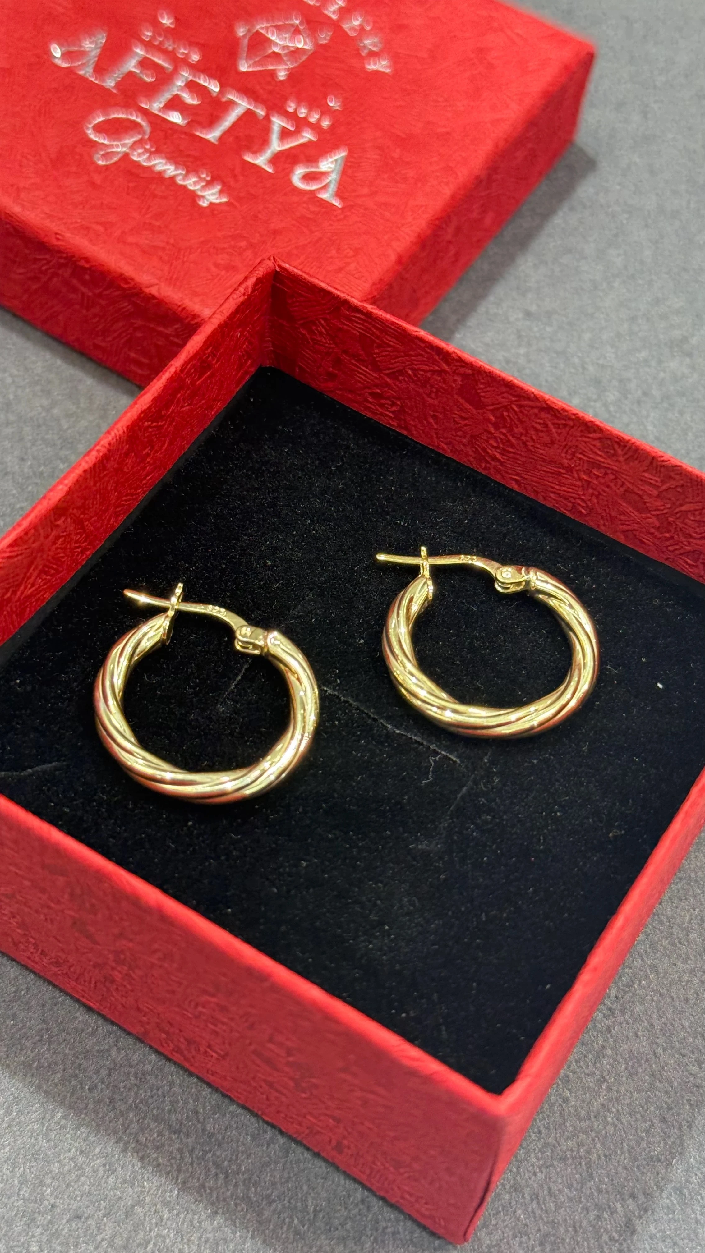 925 Ayar Gümüş Üzeri Altın Kaplama Bombeli Sarmal Model Halka Küpe